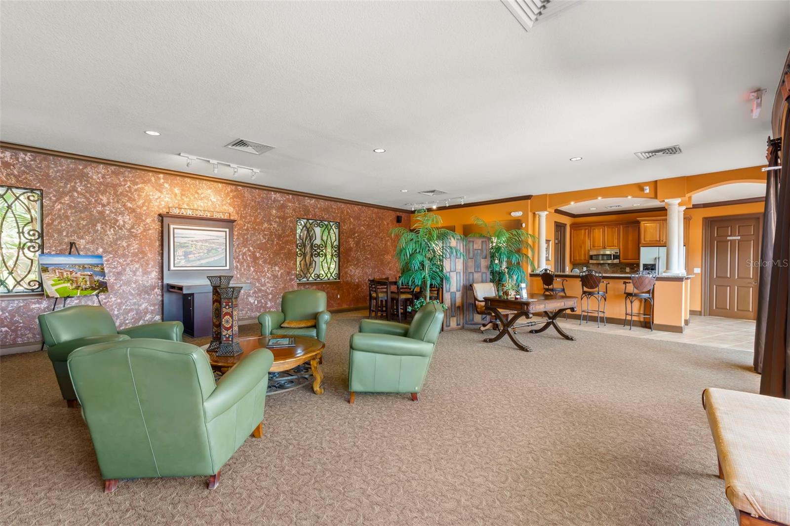 6 ACADEMY WAY S #221, ST PETERSBURG, FL, 33711