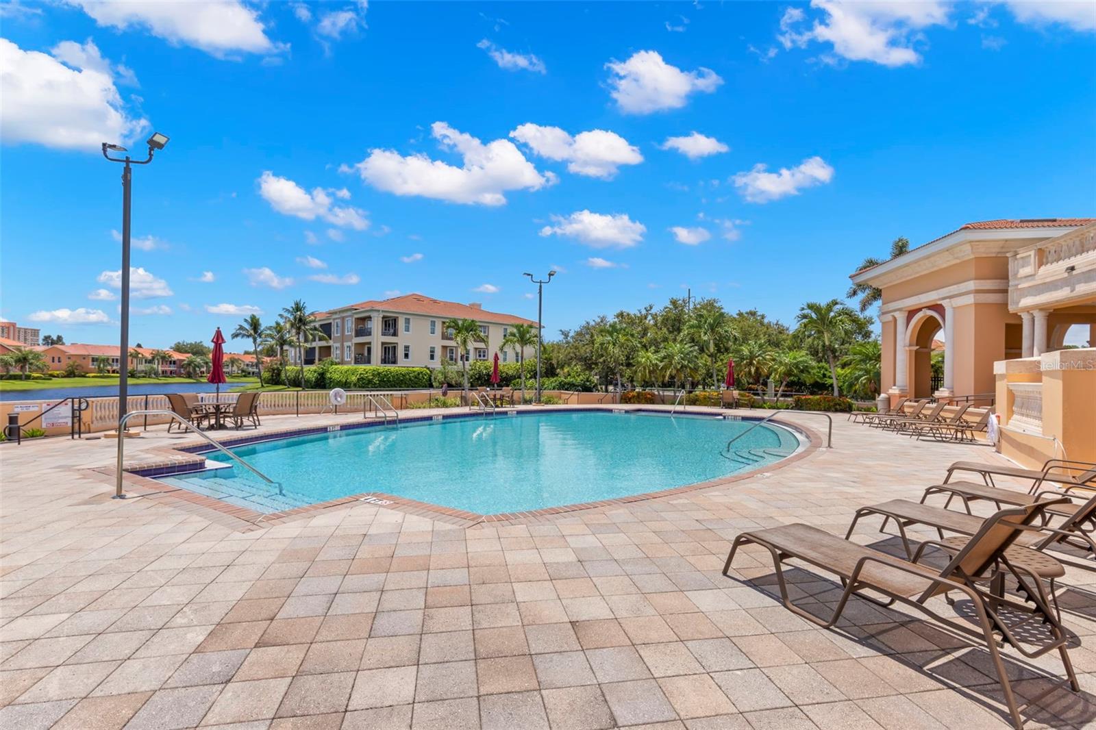 6 ACADEMY WAY S #221, ST PETERSBURG, FL, 33711