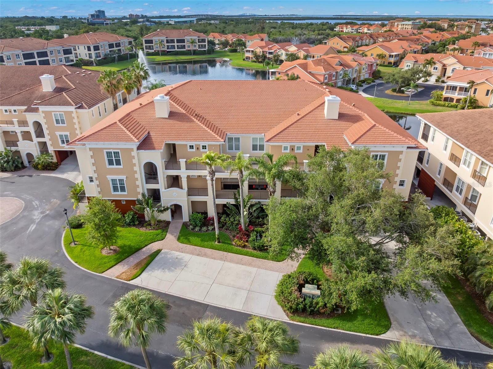 6 ACADEMY WAY S #221, ST PETERSBURG, FL, 33711