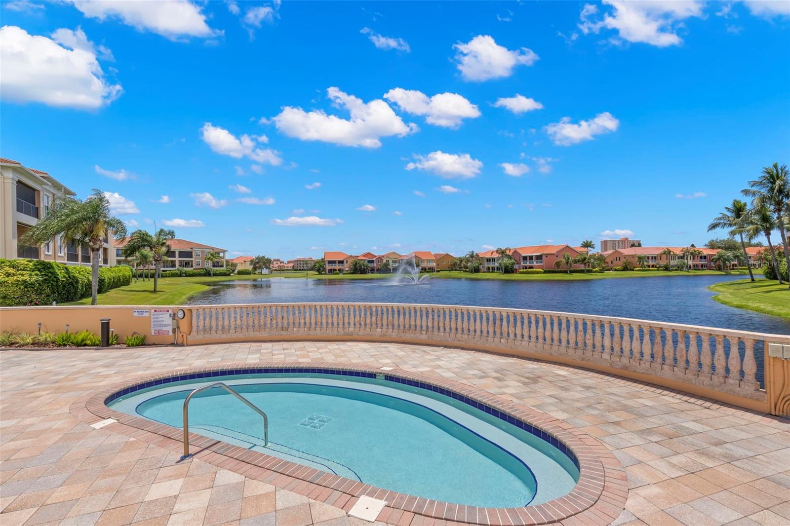 6 ACADEMY WAY S #221, ST PETERSBURG, FL, 33711