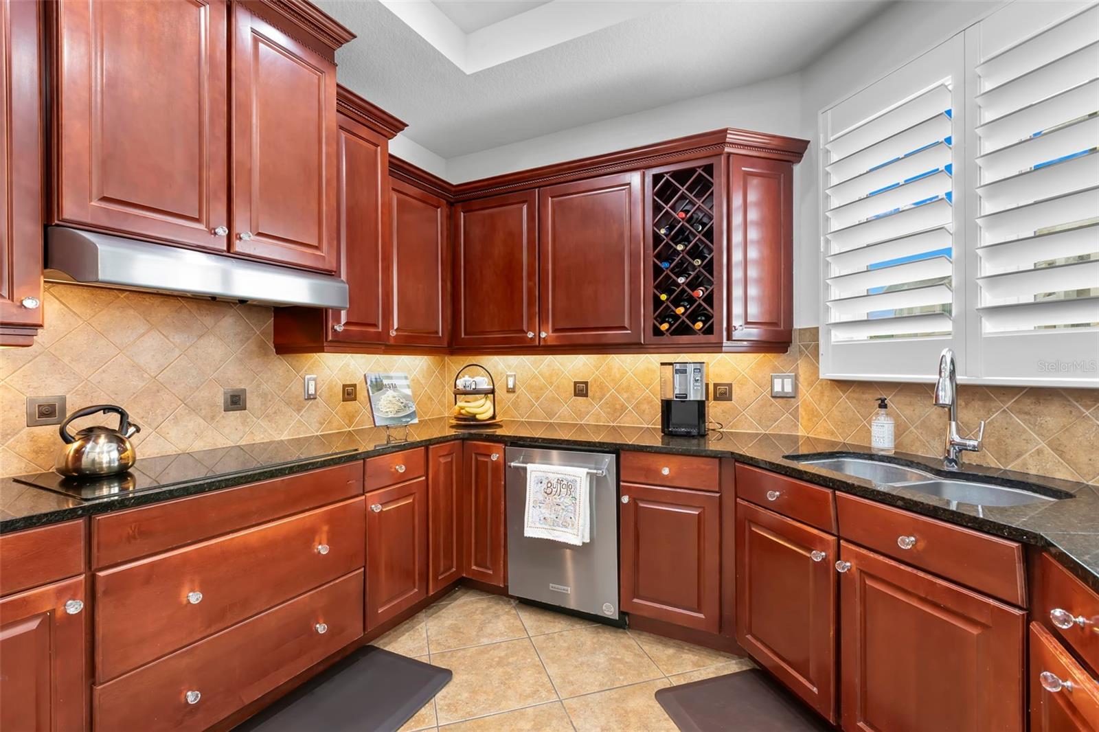 6 ACADEMY WAY S #221, ST PETERSBURG, FL, 33711