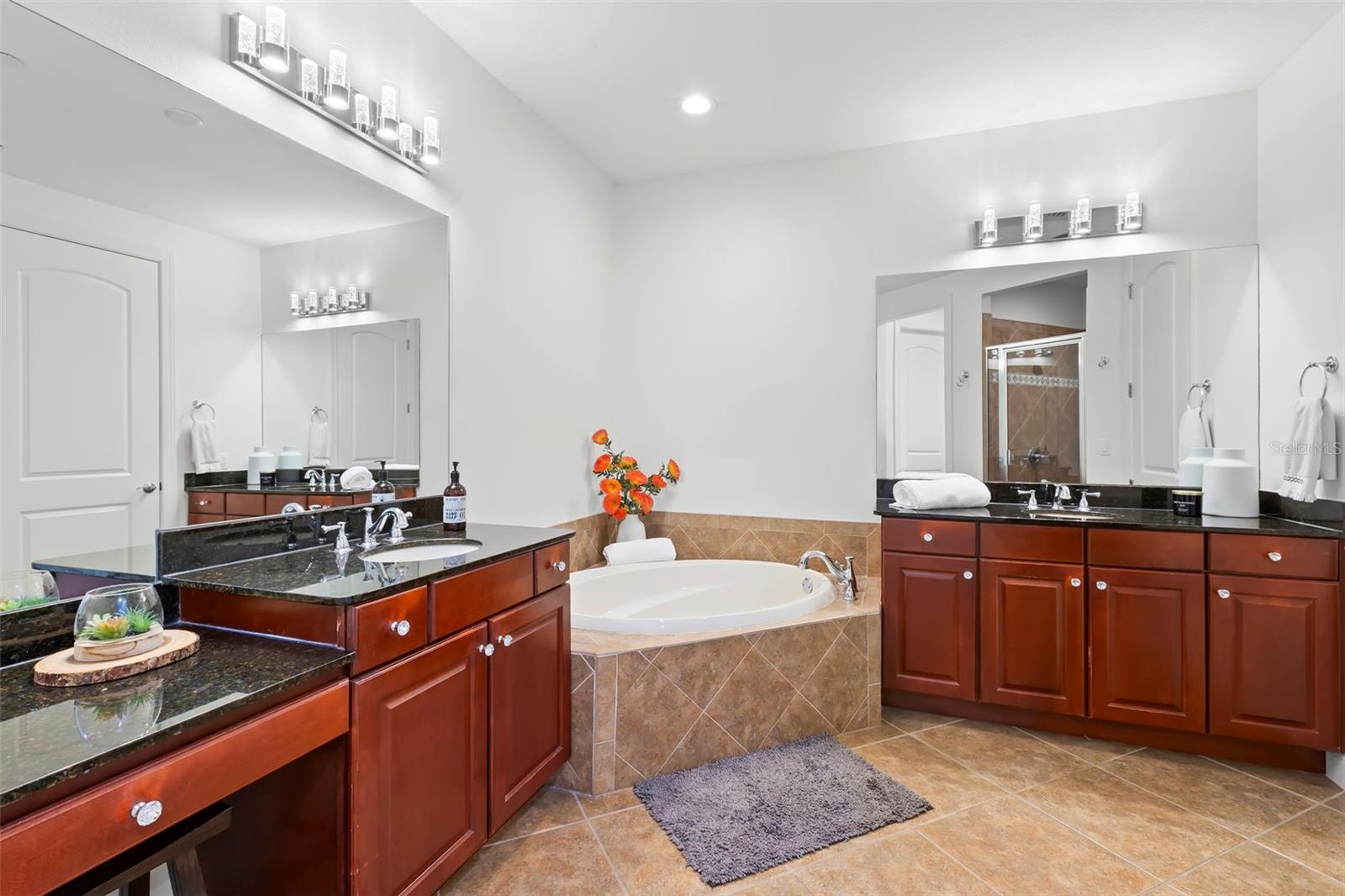 6 ACADEMY WAY S #221, ST PETERSBURG, FL, 33711