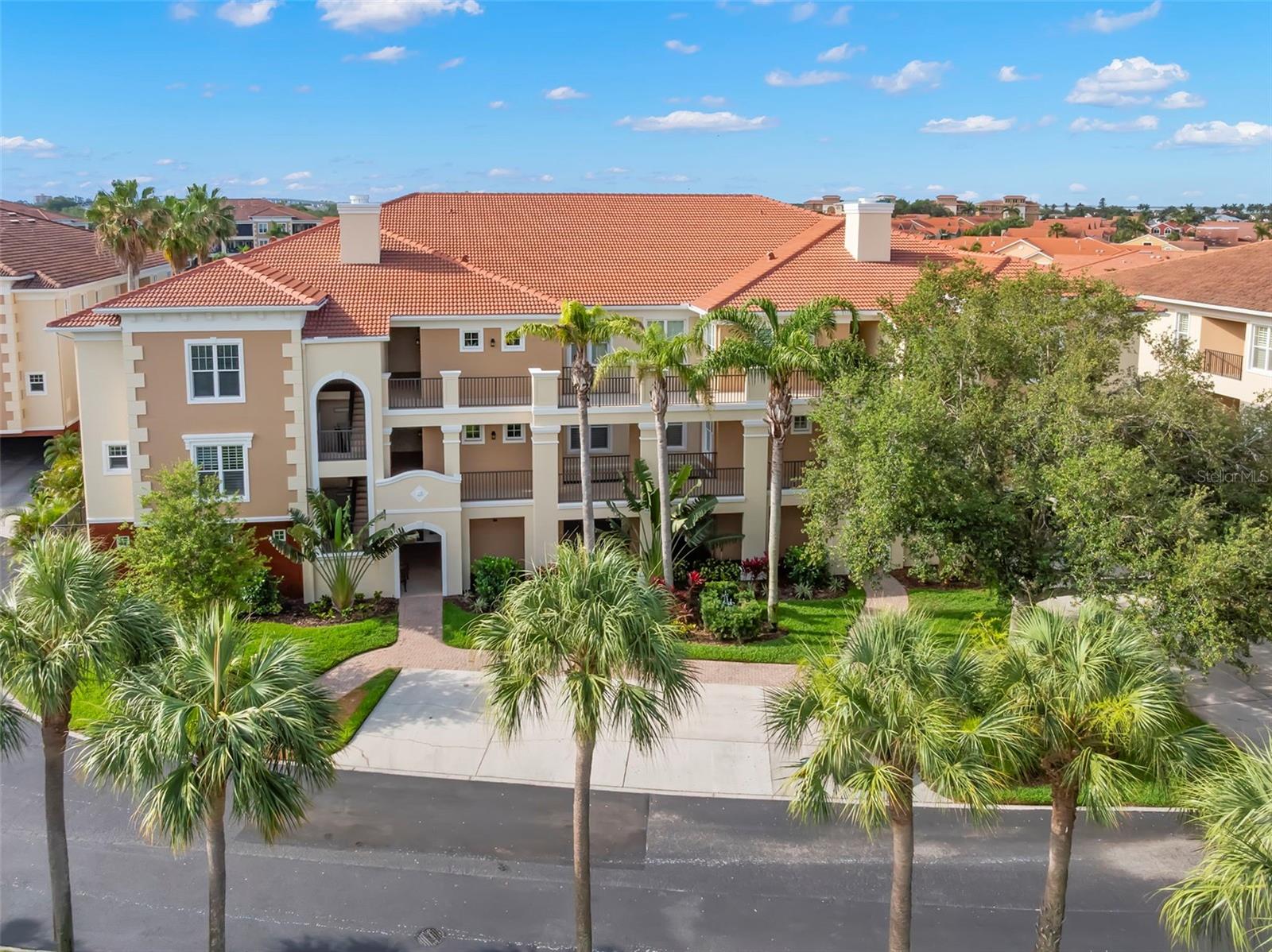 6 ACADEMY WAY S #221, ST PETERSBURG, FL, 33711