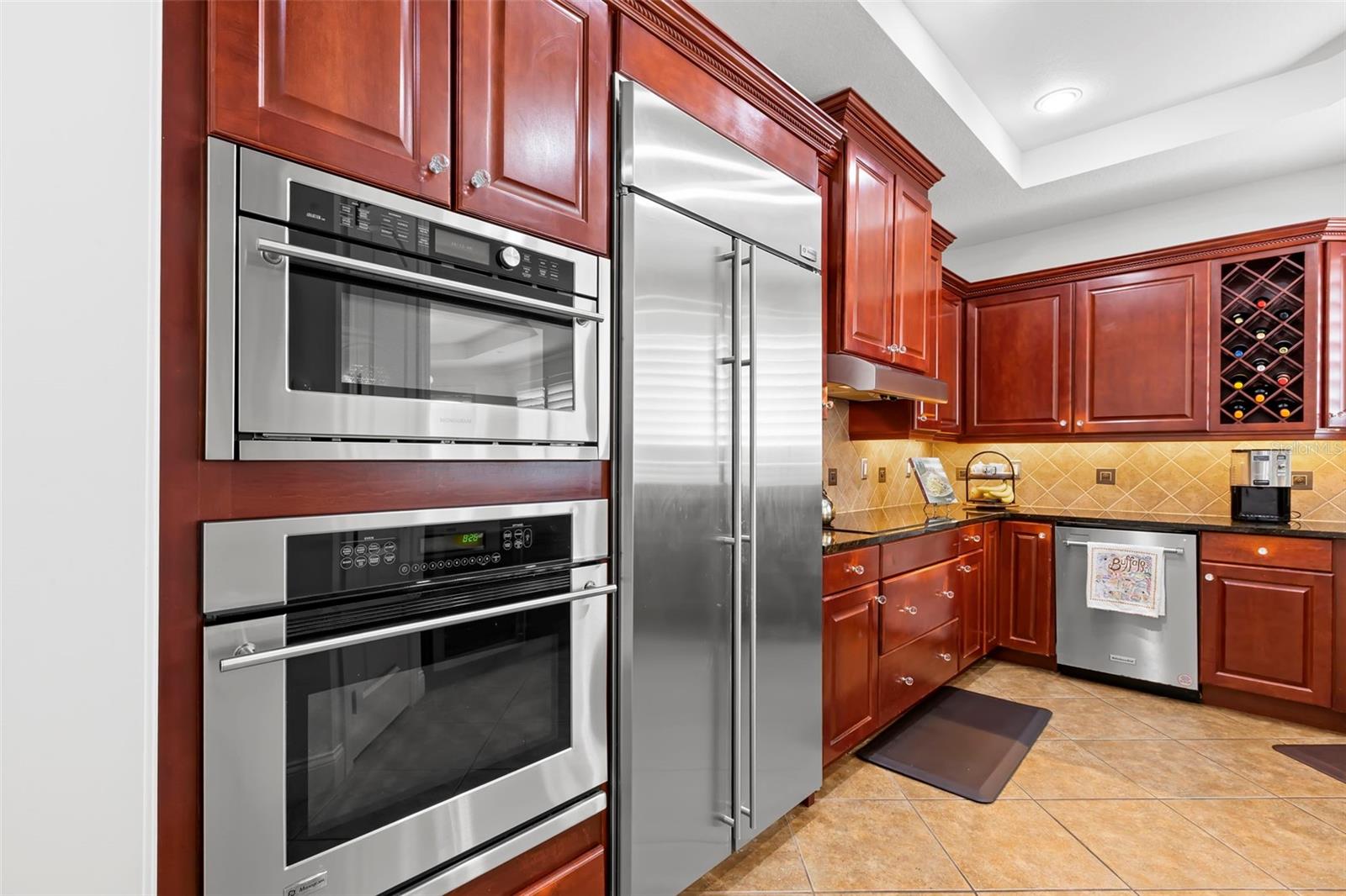 6 ACADEMY WAY S #221, ST PETERSBURG, FL, 33711