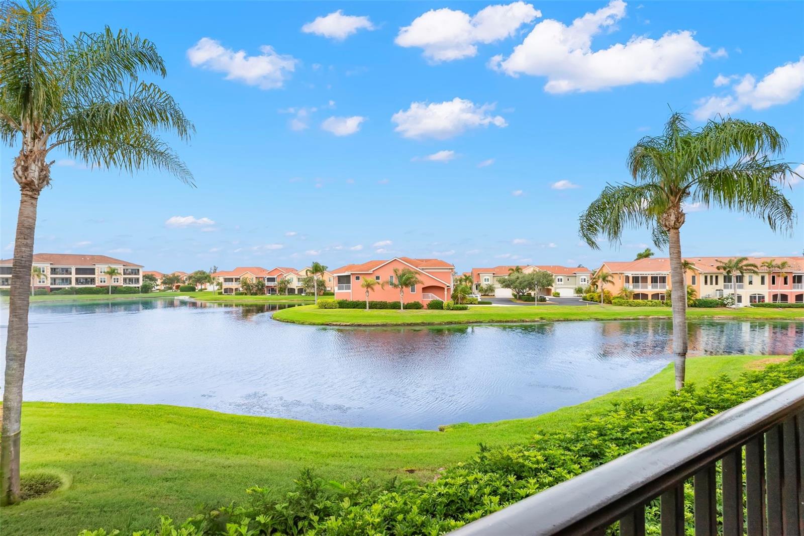 6 ACADEMY WAY S #221, ST PETERSBURG, FL, 33711