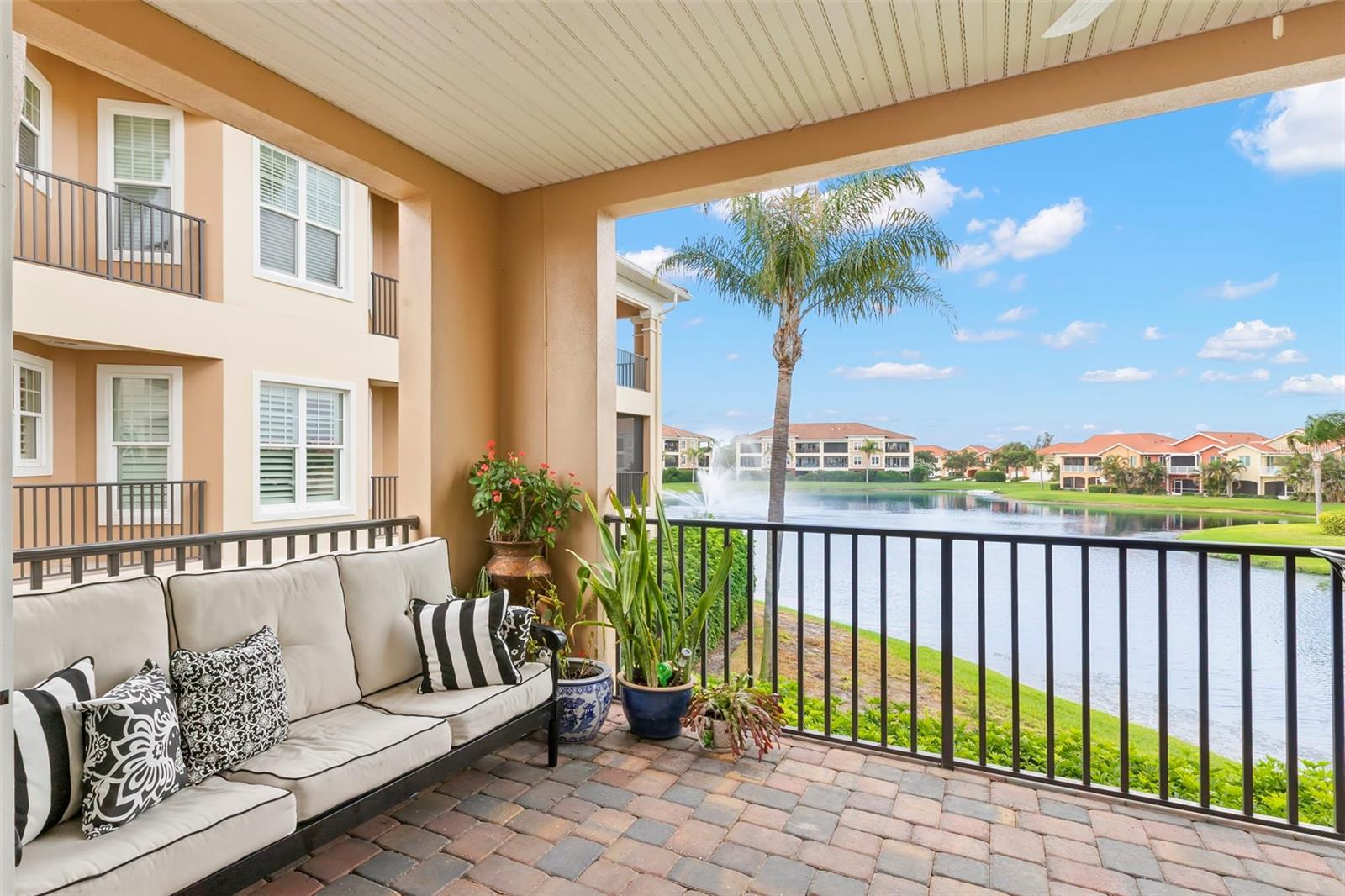6 ACADEMY WAY S #221, ST PETERSBURG, FL, 33711