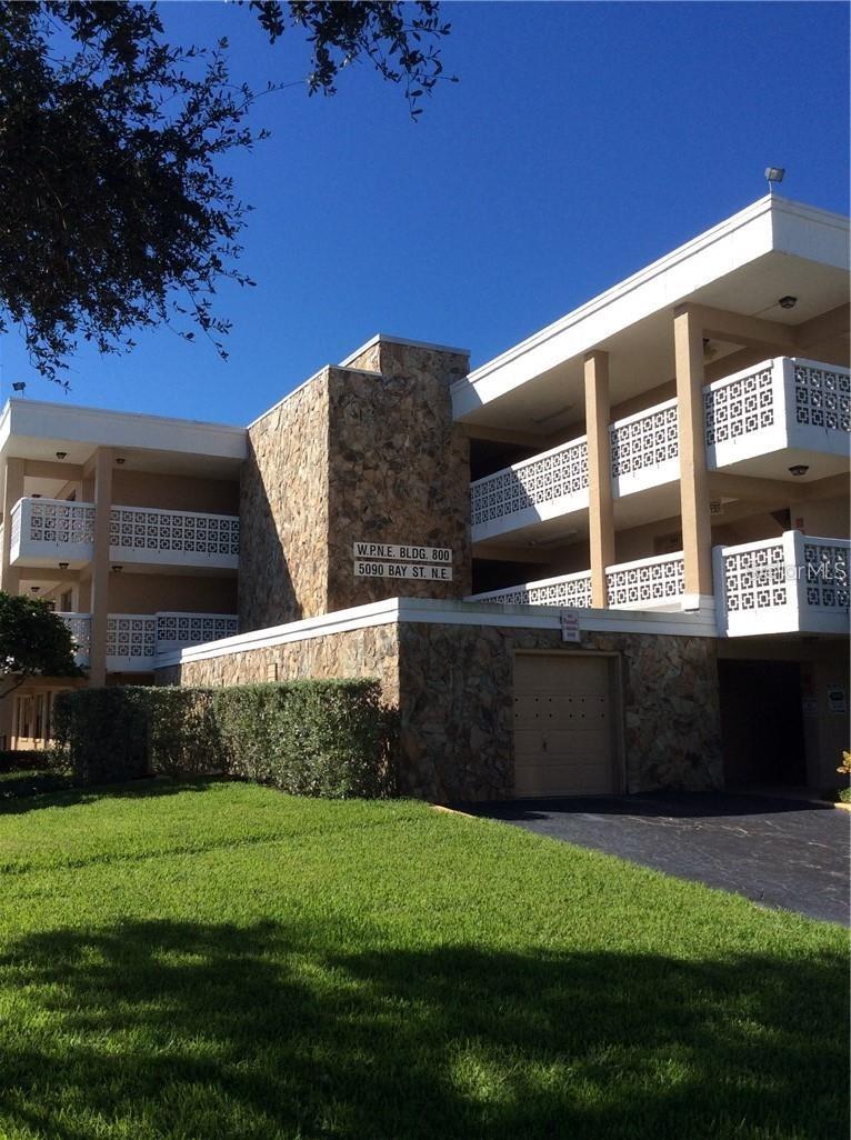 5090 BAY ST NE #220, ST PETERSBURG, FL, 33703