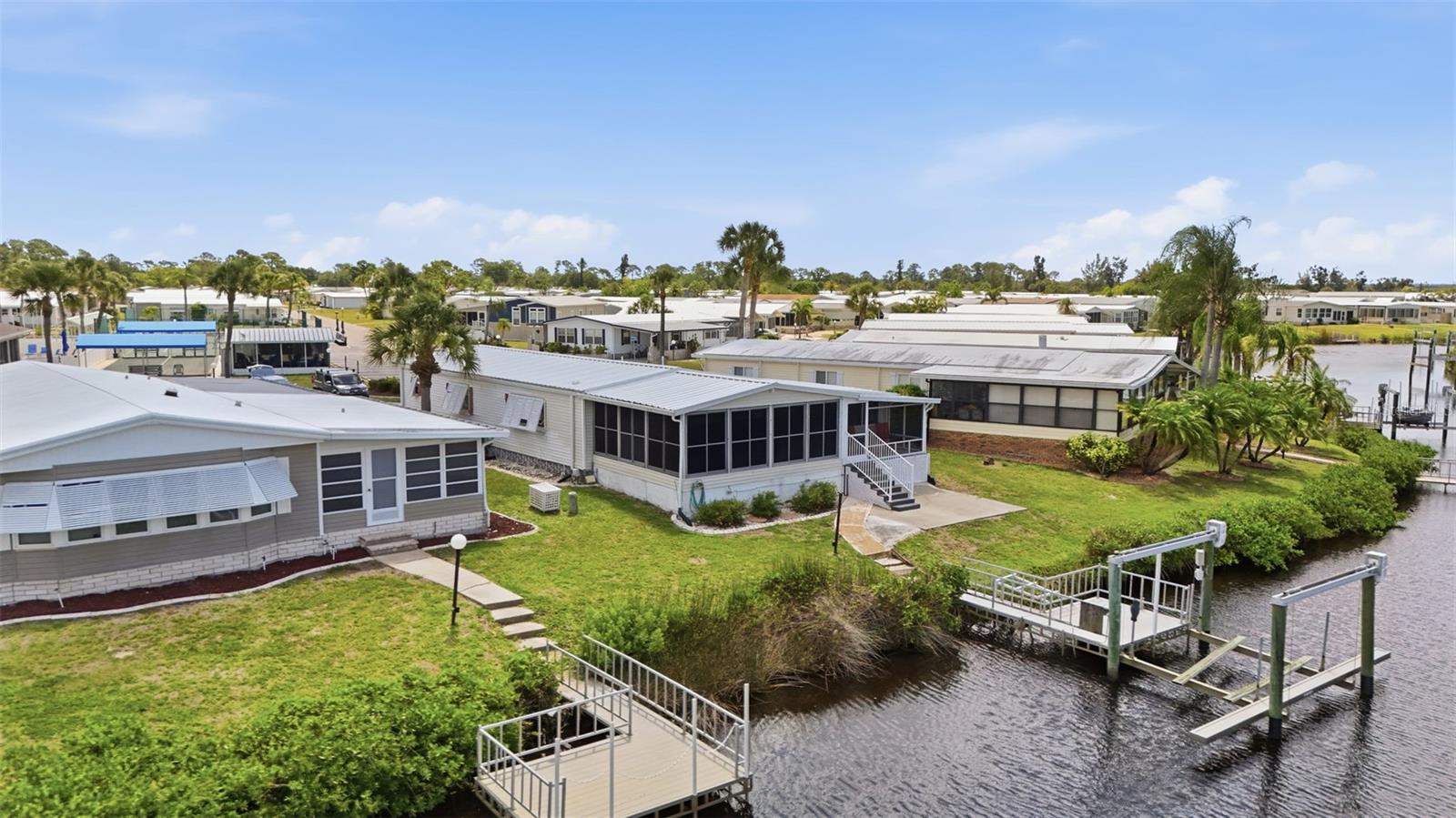 118 MARTINIQUE RD, NORTH PORT, FL, 34287