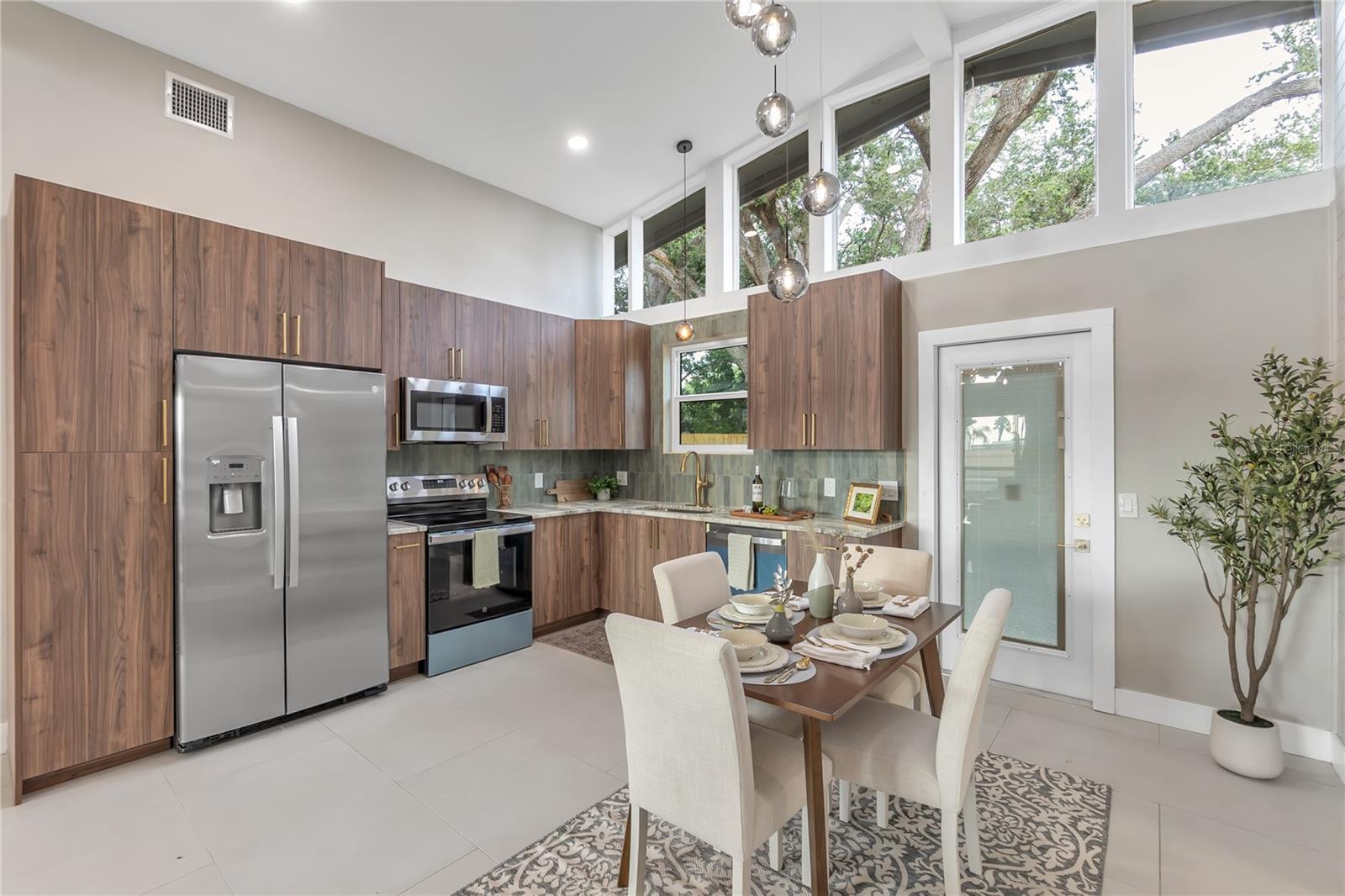 5023 9TH ST E, BRADENTON, FL, 34203
