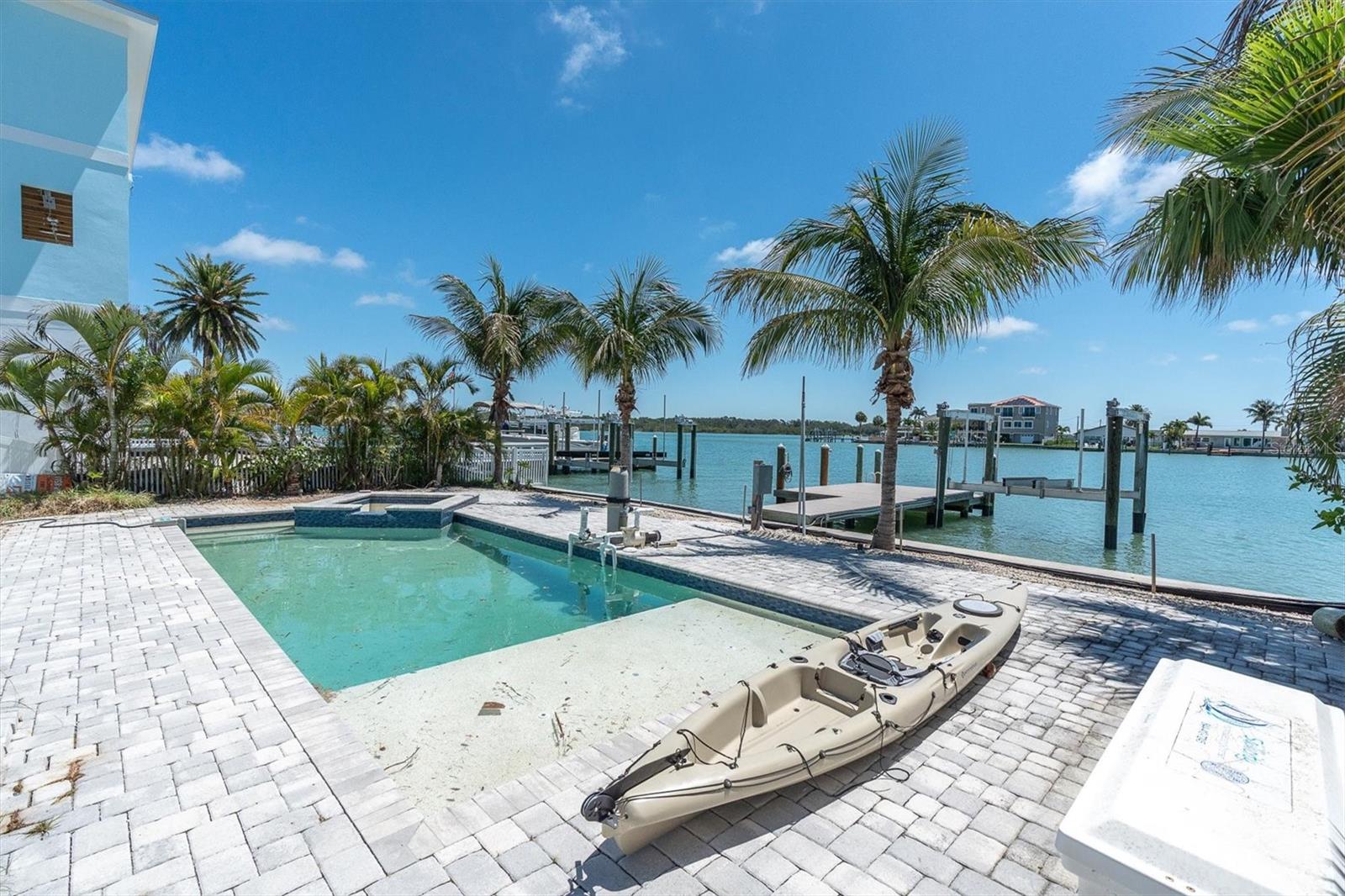 575 CRYSTAL DR, MADEIRA BEACH, FL, 33708