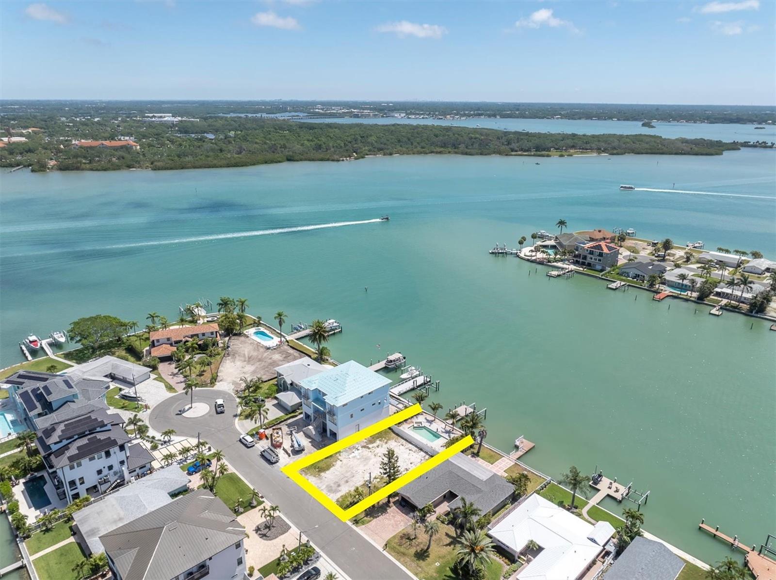 575 CRYSTAL DR, MADEIRA BEACH, FL, 33708