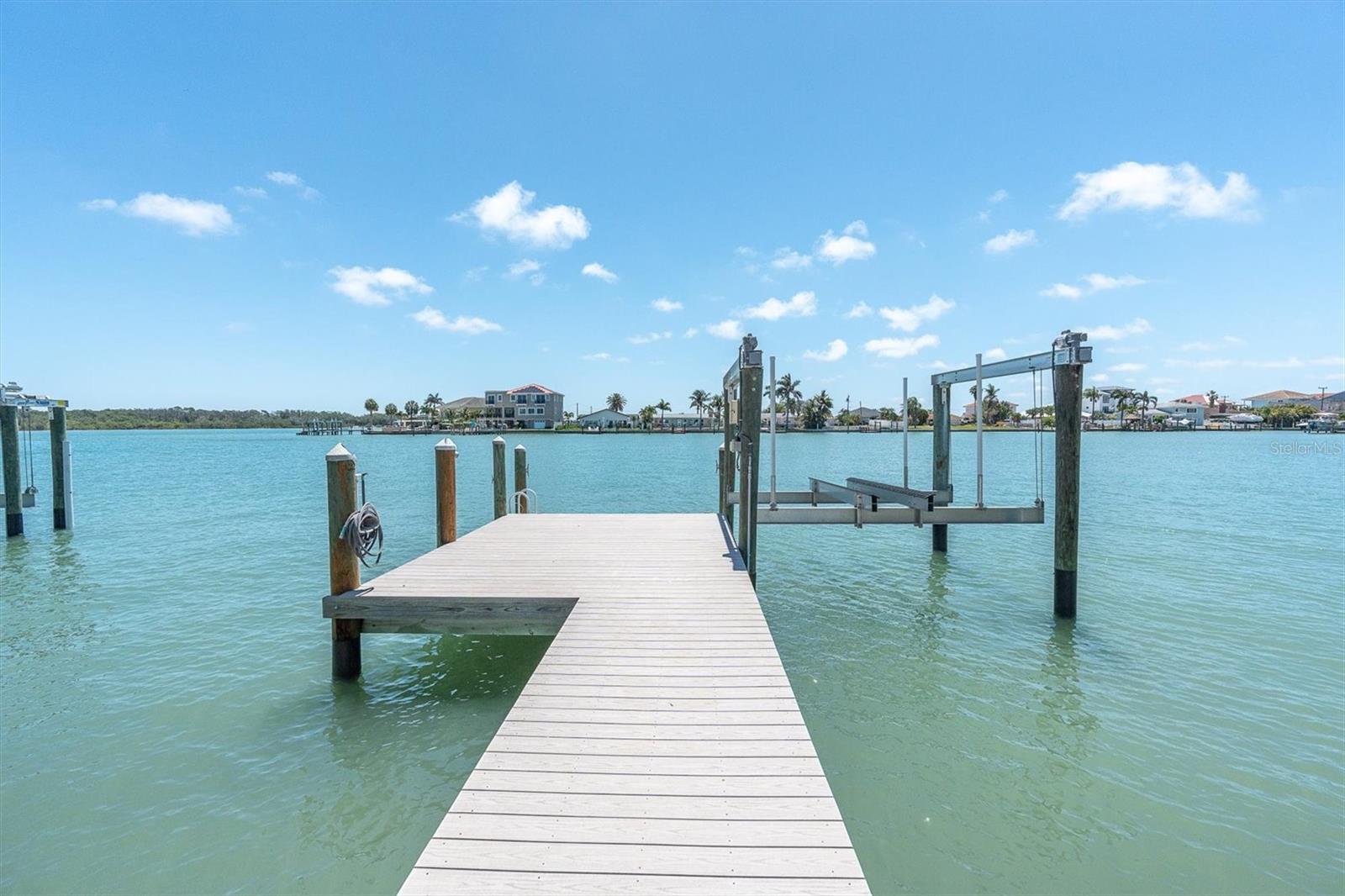 575 CRYSTAL DR, MADEIRA BEACH, FL, 33708