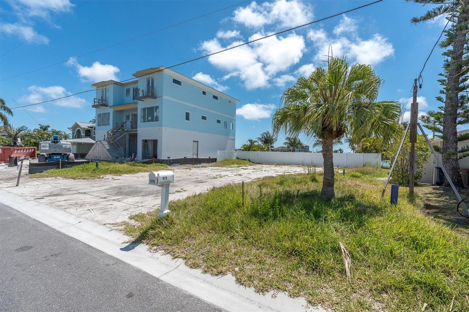 575 CRYSTAL DR, MADEIRA BEACH, FL, 33708