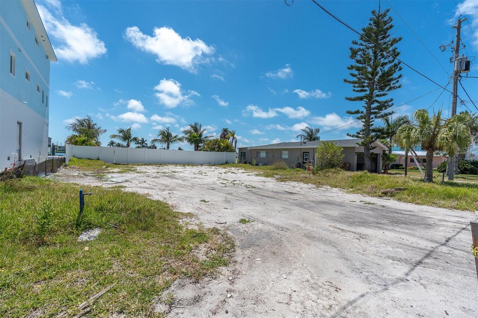 575 CRYSTAL DR, MADEIRA BEACH, FL, 33708