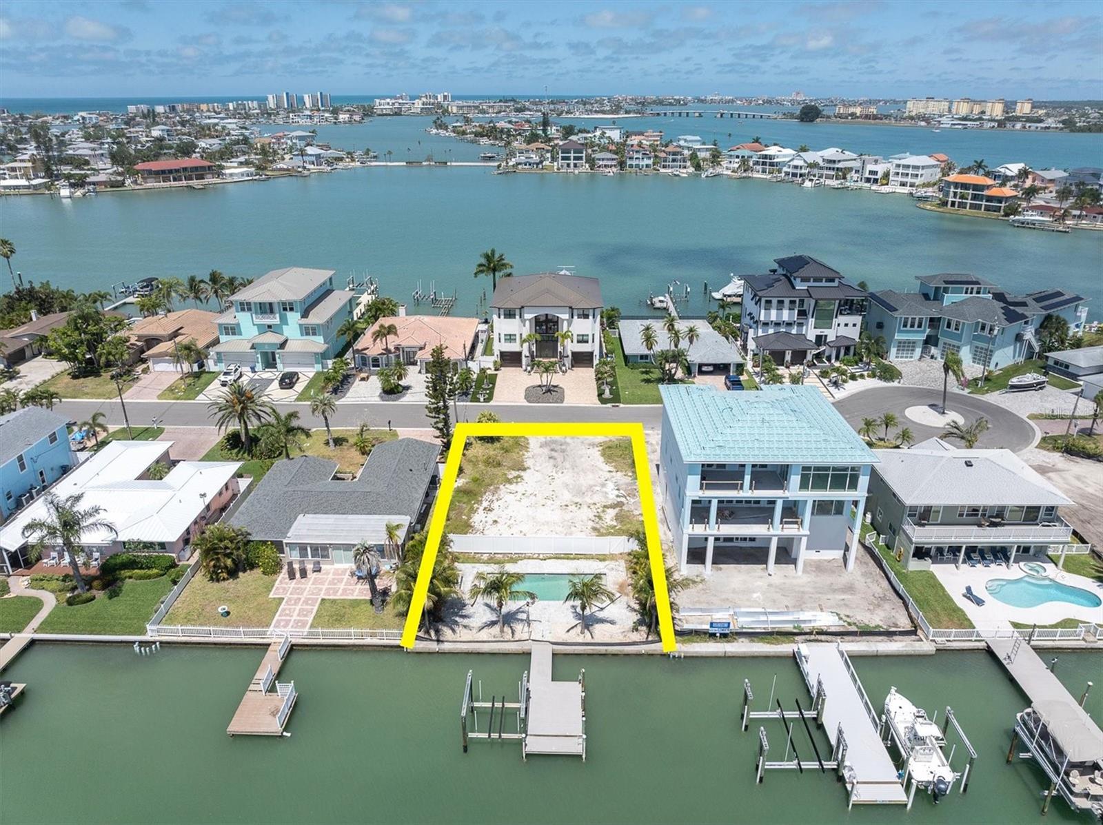 575 CRYSTAL DR, MADEIRA BEACH, FL, 33708