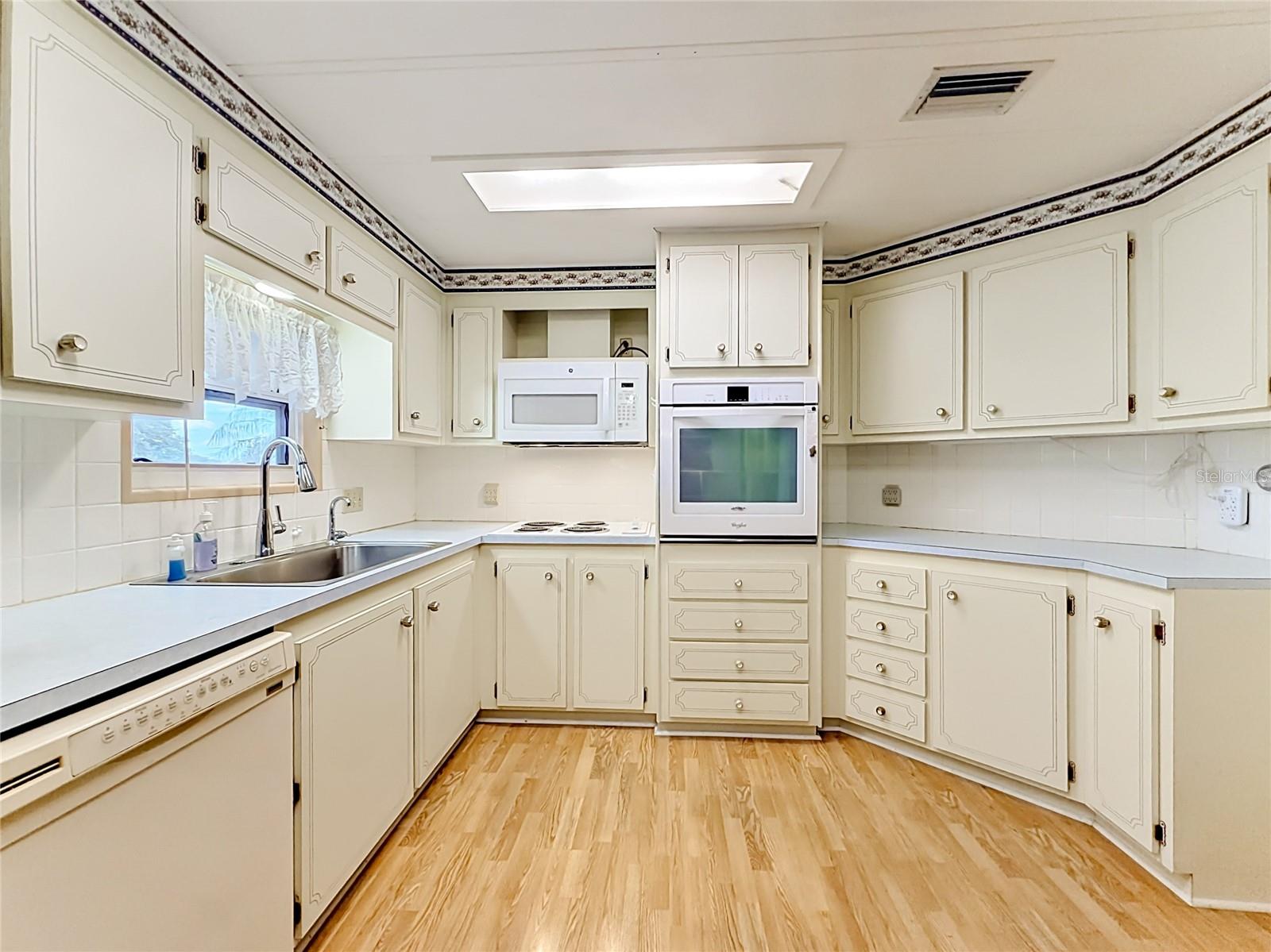 2002 SW LIVE OAK LN, ZELLWOOD, FL, 32798