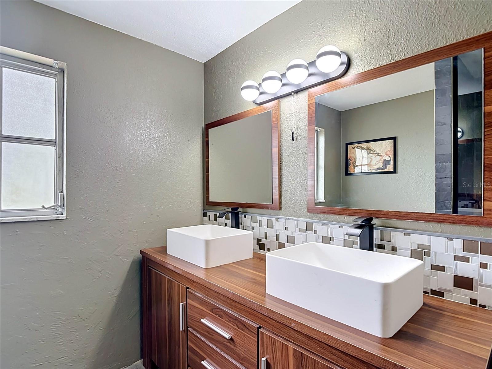 5433 FRONT DR, HOLIDAY, FL, 34690