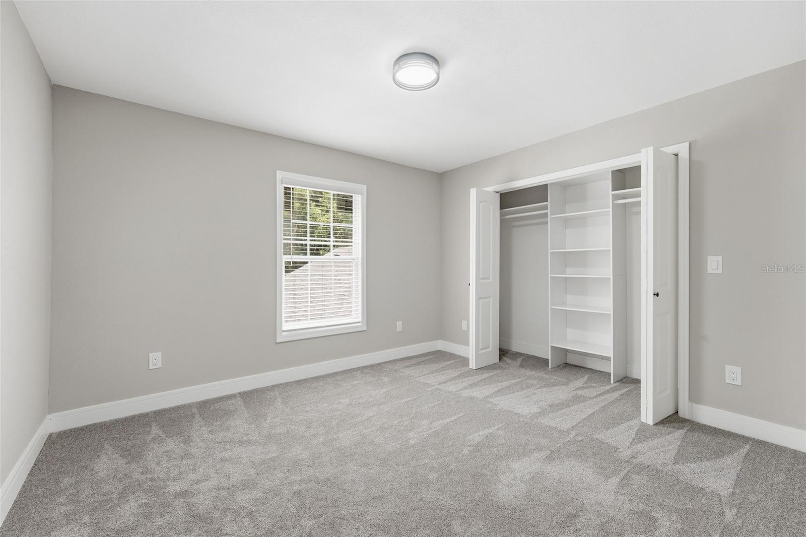 15 E LAUREL ST, APOPKA, FL, 32703