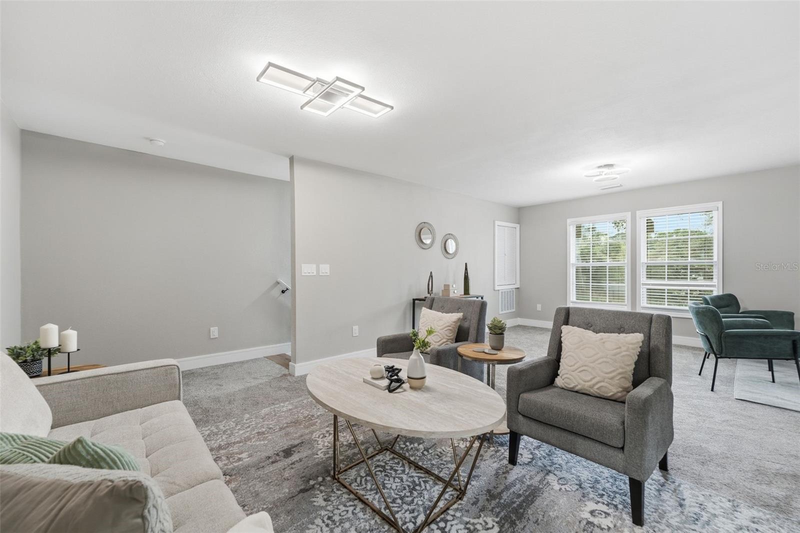 15 E LAUREL ST, APOPKA, FL, 32703