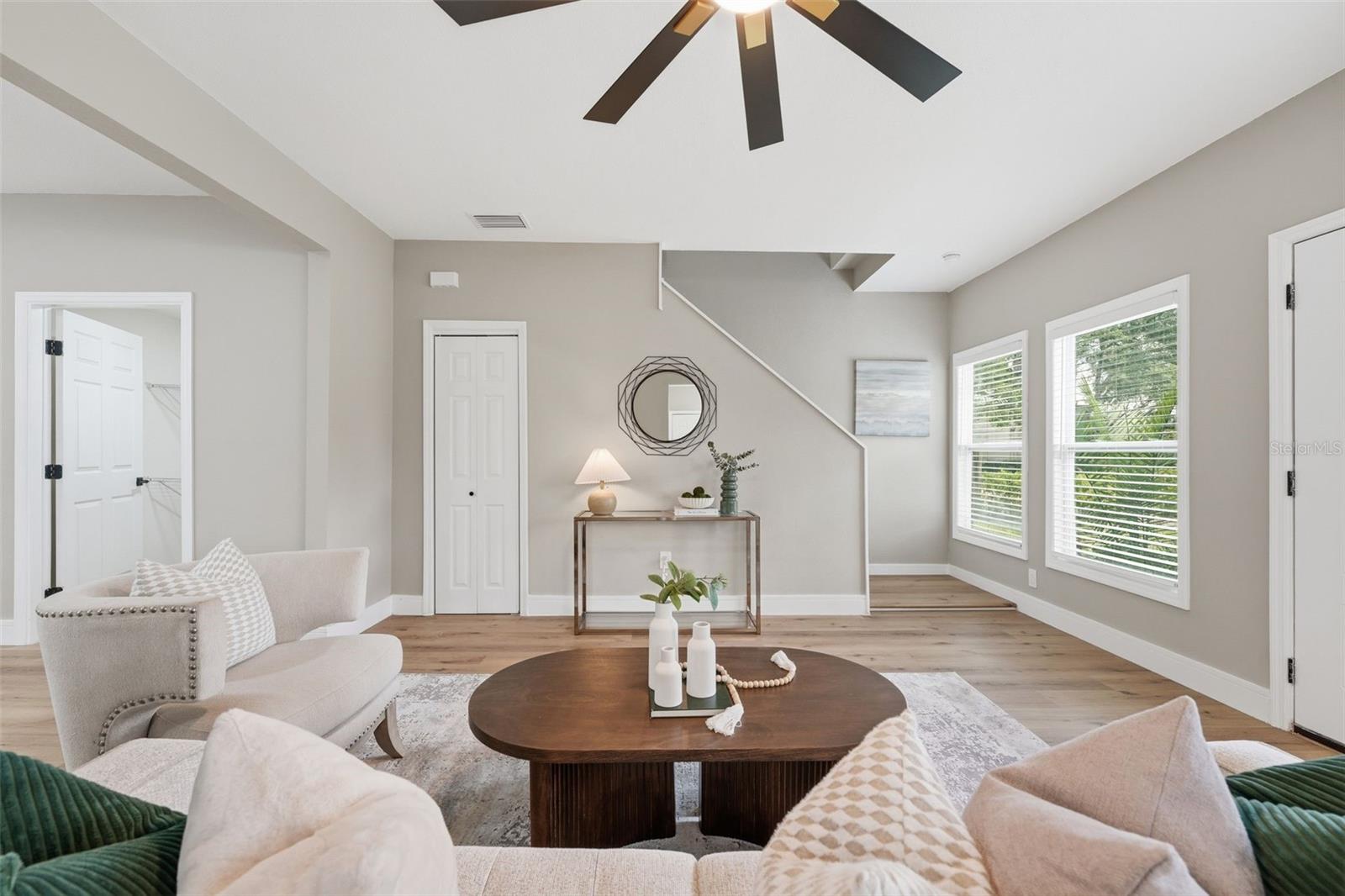 15 E LAUREL ST, APOPKA, FL, 32703