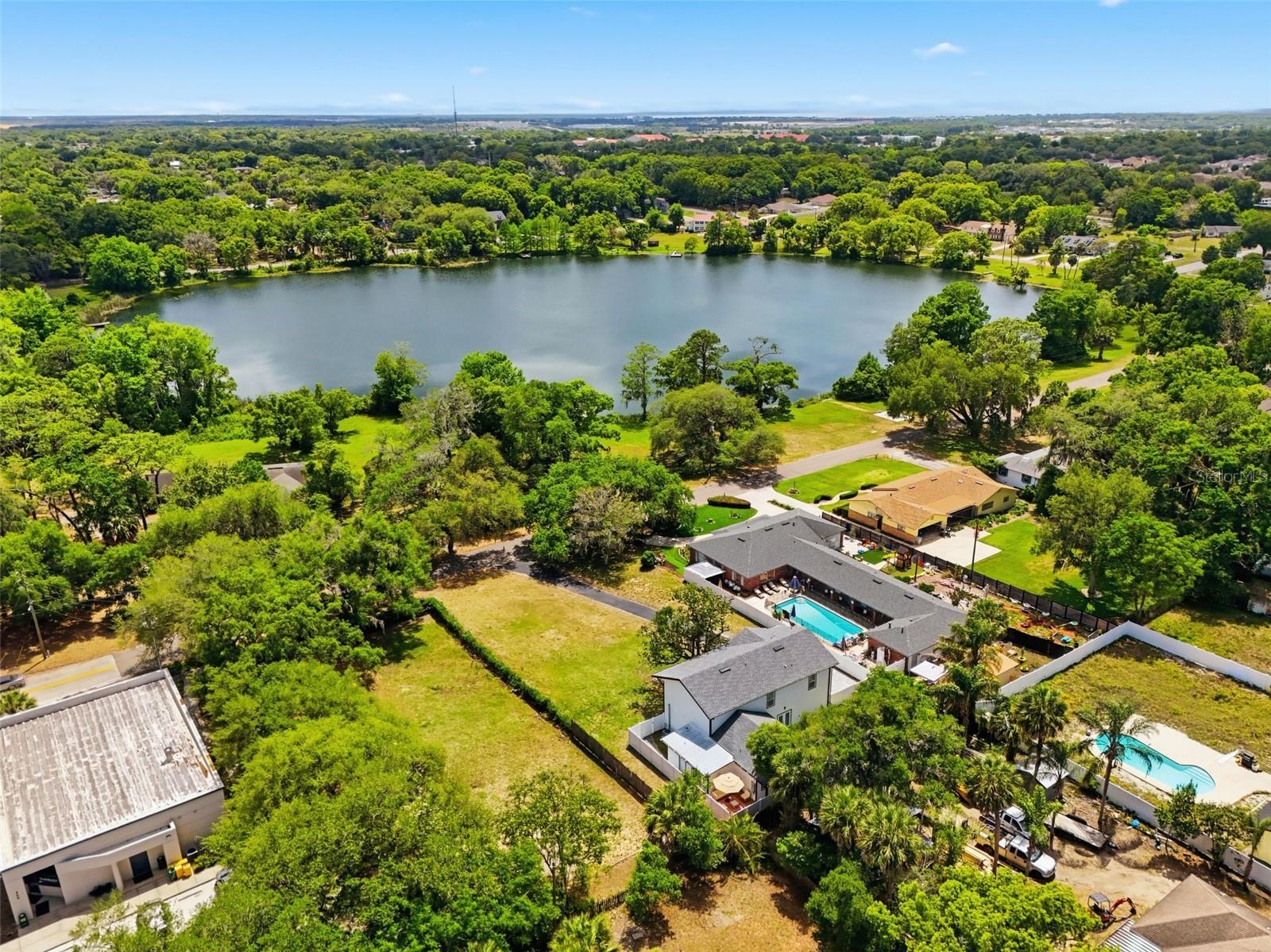 15 E LAUREL ST, APOPKA, FL, 32703