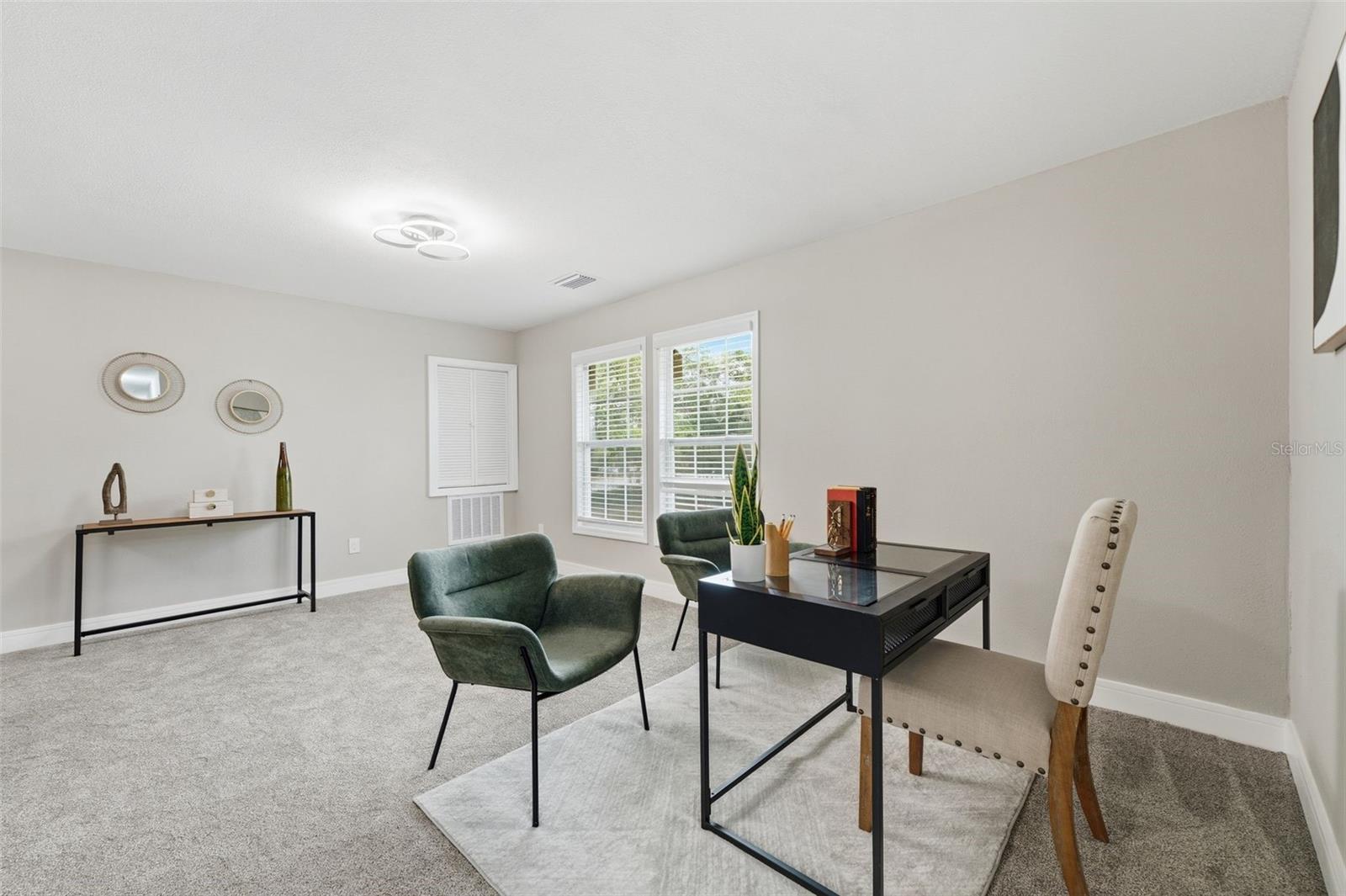 15 E LAUREL ST, APOPKA, FL, 32703