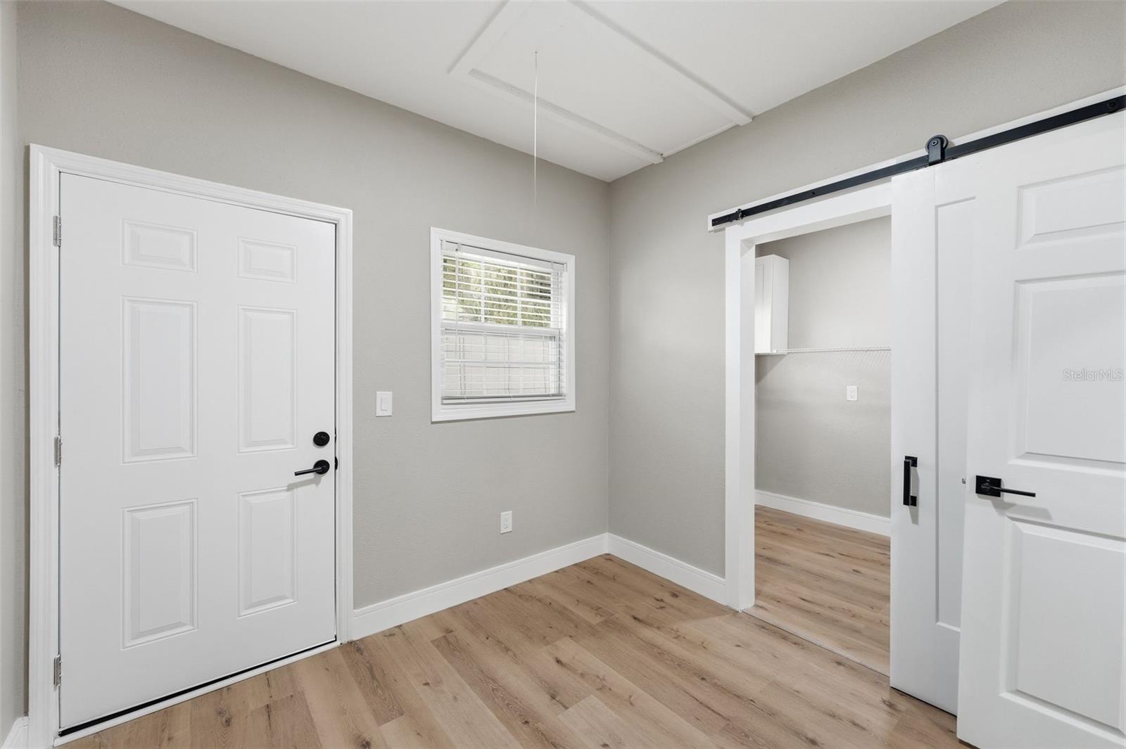15 E LAUREL ST, APOPKA, FL, 32703