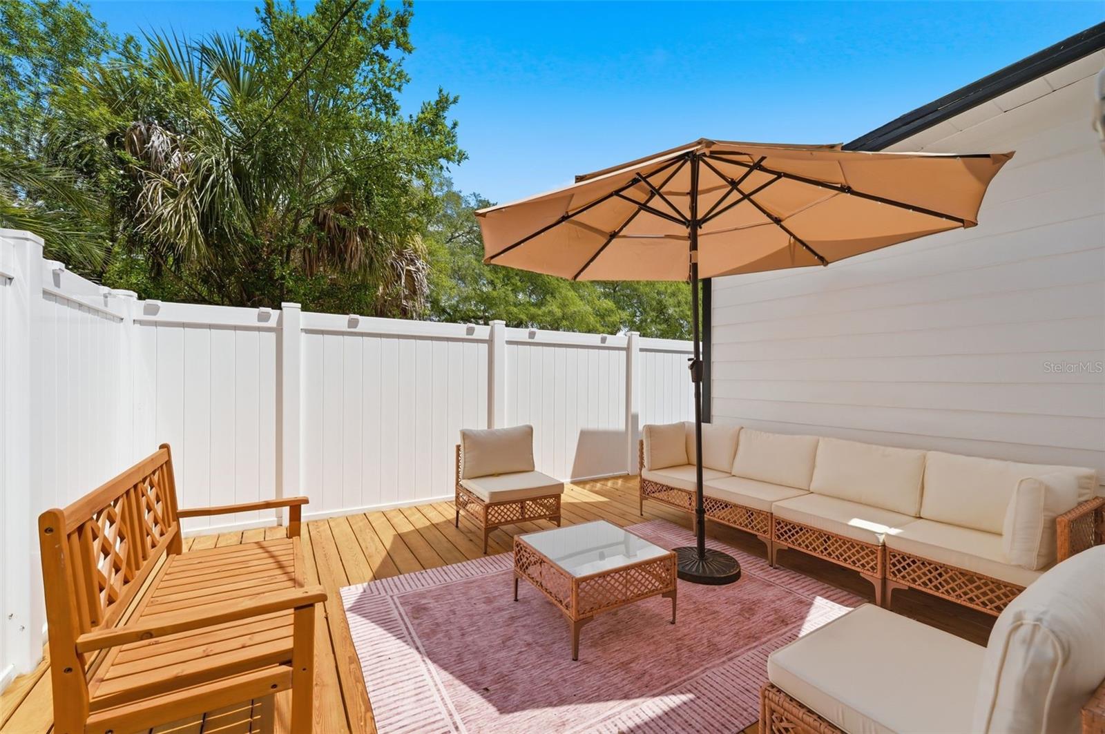 15 E LAUREL ST, APOPKA, FL, 32703