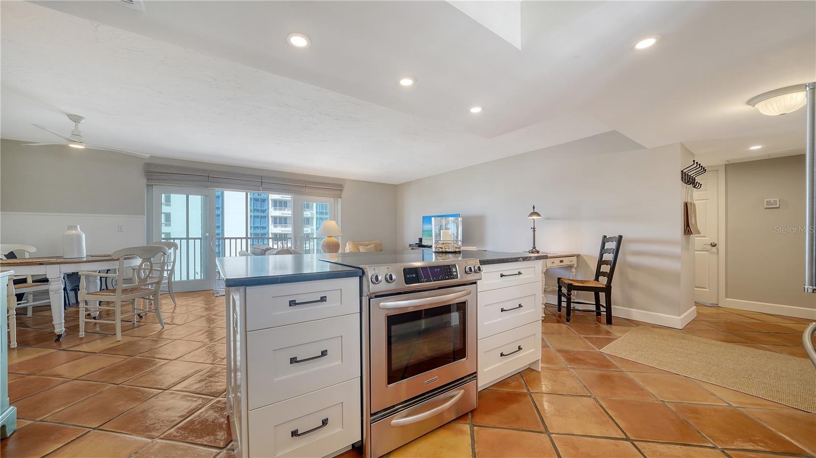 800 BENJAMIN FRANKLIN DR #406, SARASOTA, FL, 34236