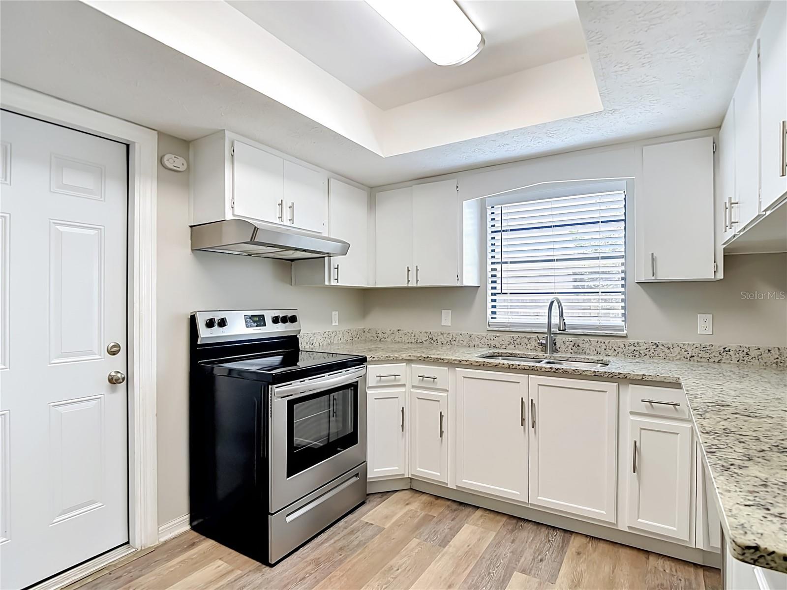 654 TIMBER POND DR, BRANDON, FL, 33510
