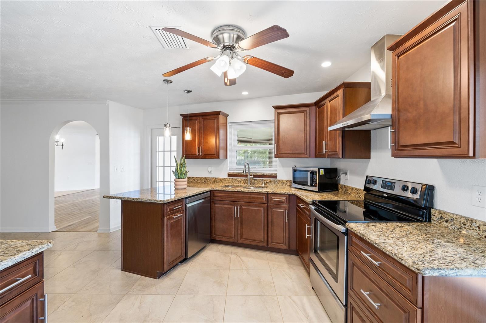 7415 LAKE FOREST CIR, PORT RICHEY, FL, 34668
