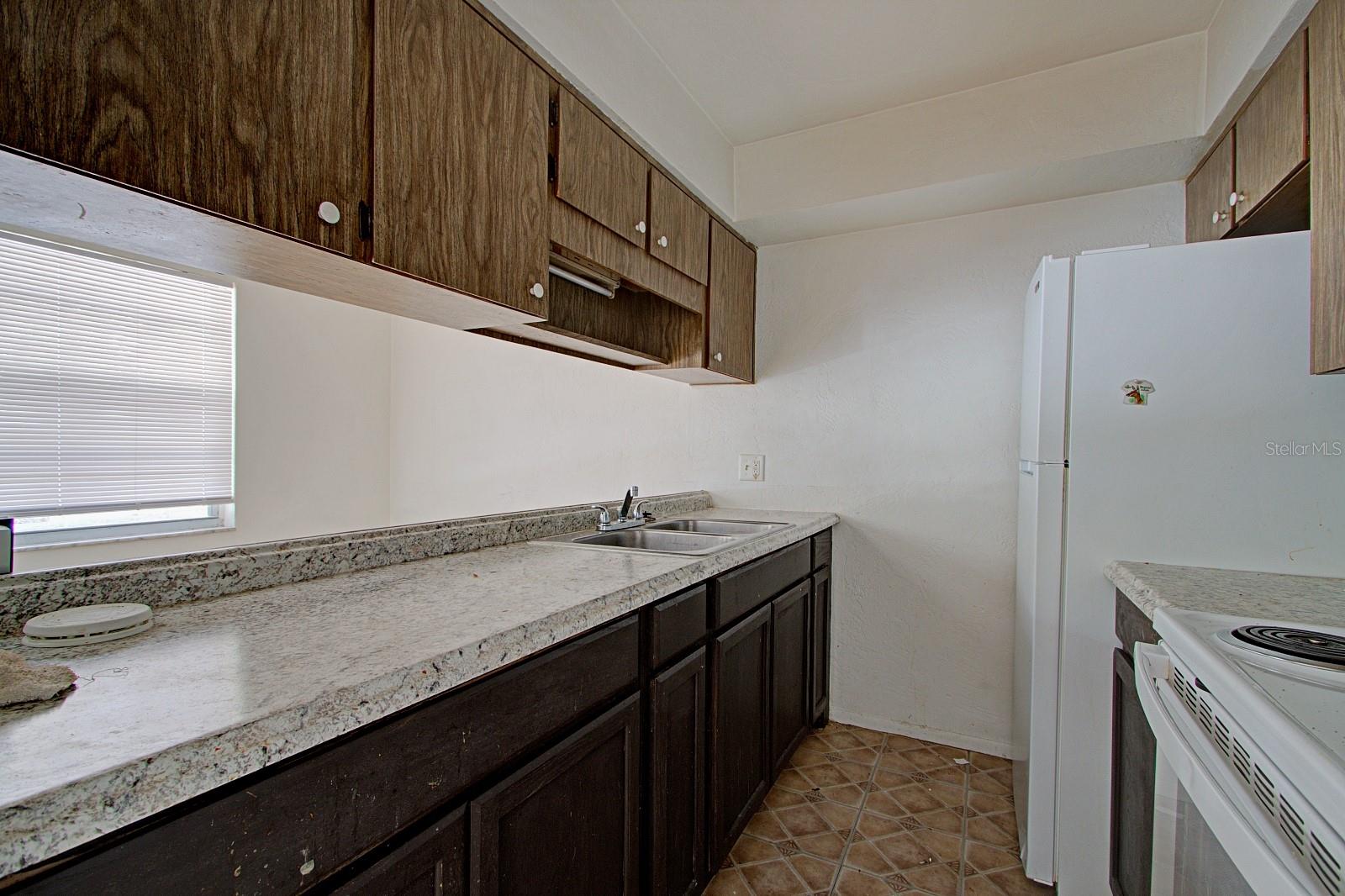830 N CLAKE ST, DELAND, FL, 32724