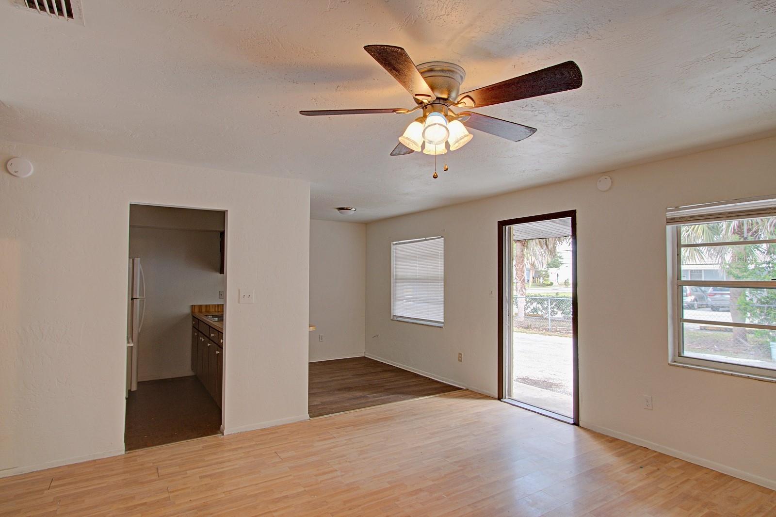 830 N CLAKE ST, DELAND, FL, 32724