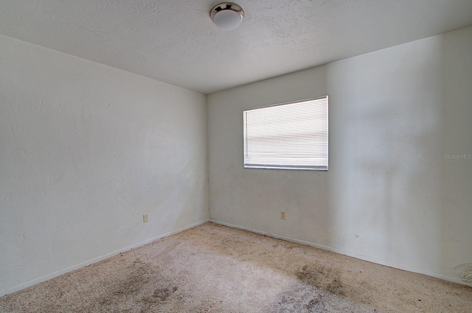 830 N CLAKE ST, DELAND, FL, 32724