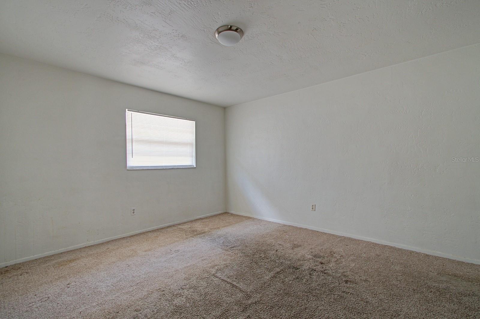 830 N CLAKE ST, DELAND, FL, 32724