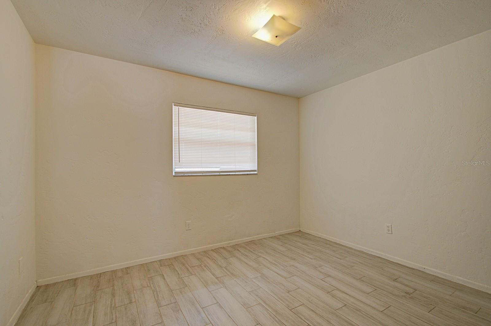 830 N CLAKE ST, DELAND, FL, 32724