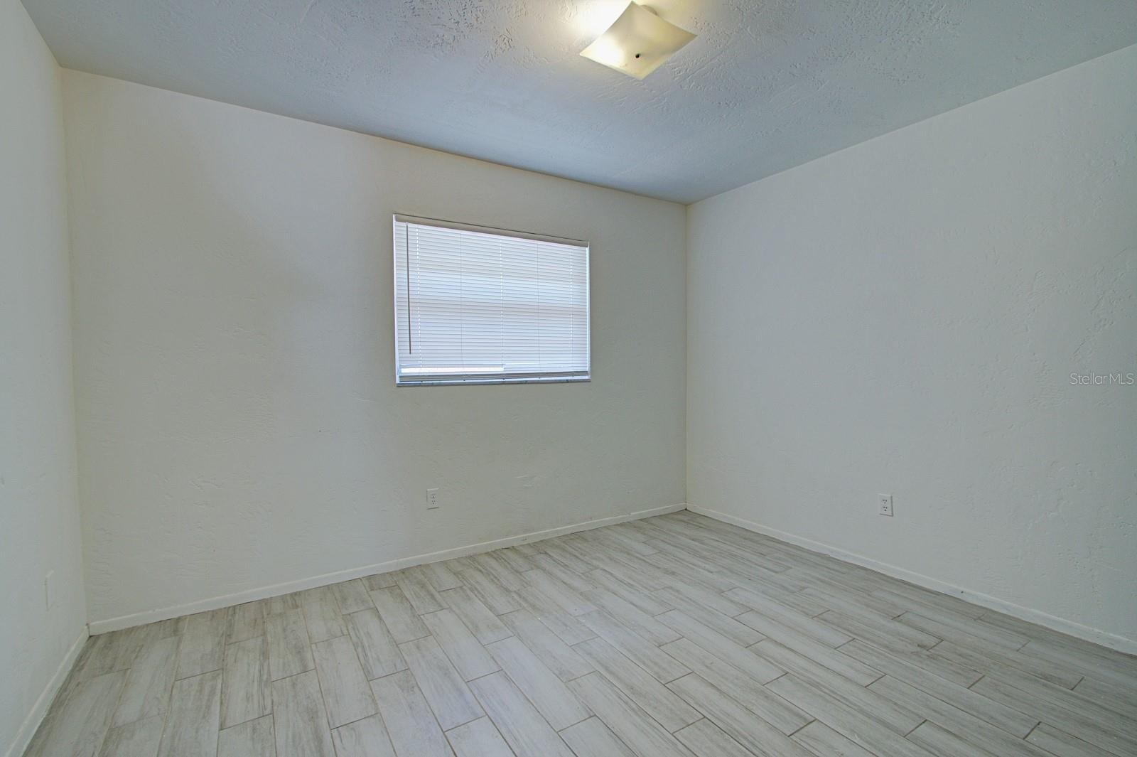 830 N CLAKE ST, DELAND, FL, 32724