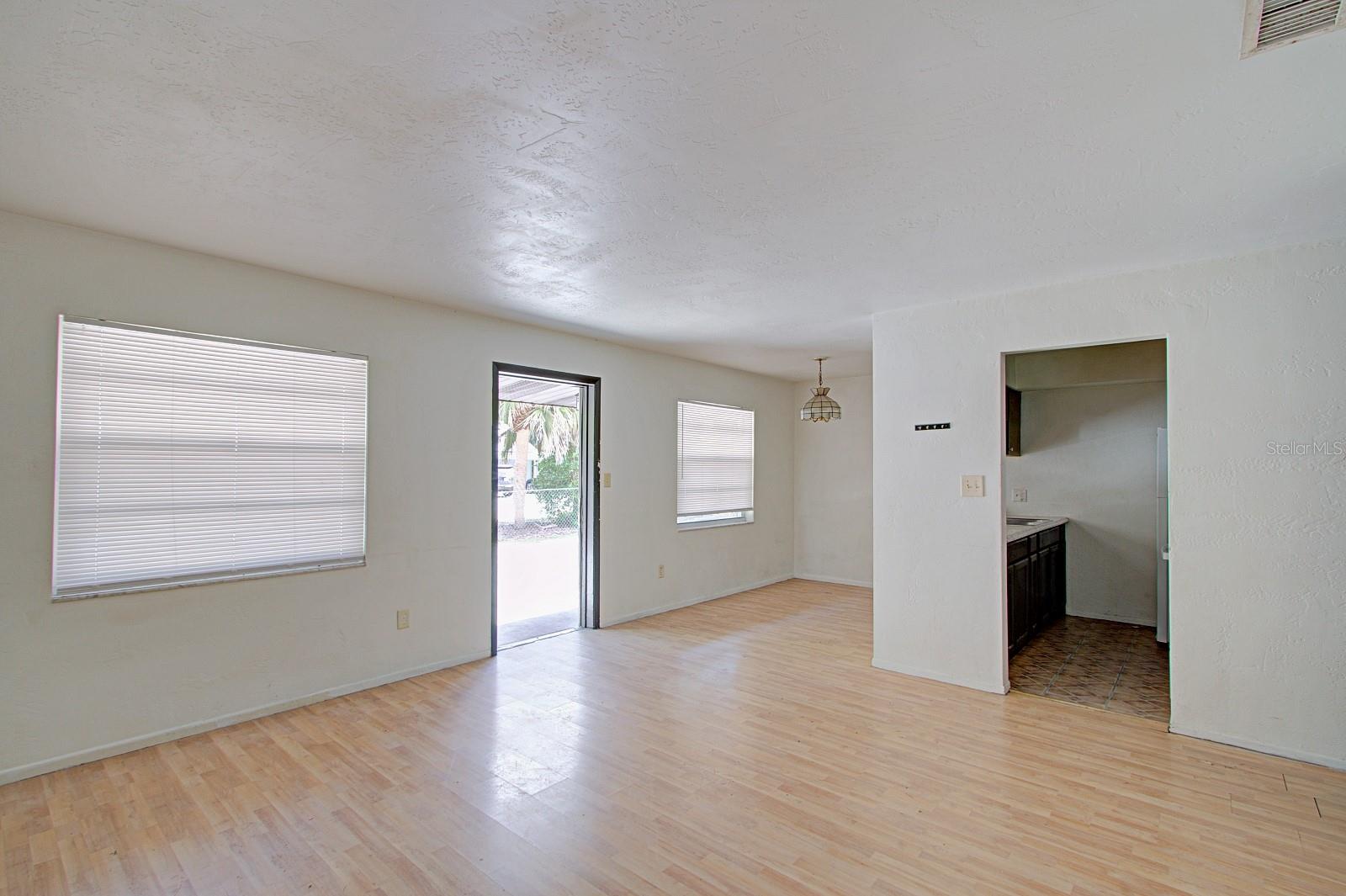 830 N CLAKE ST, DELAND, FL, 32724