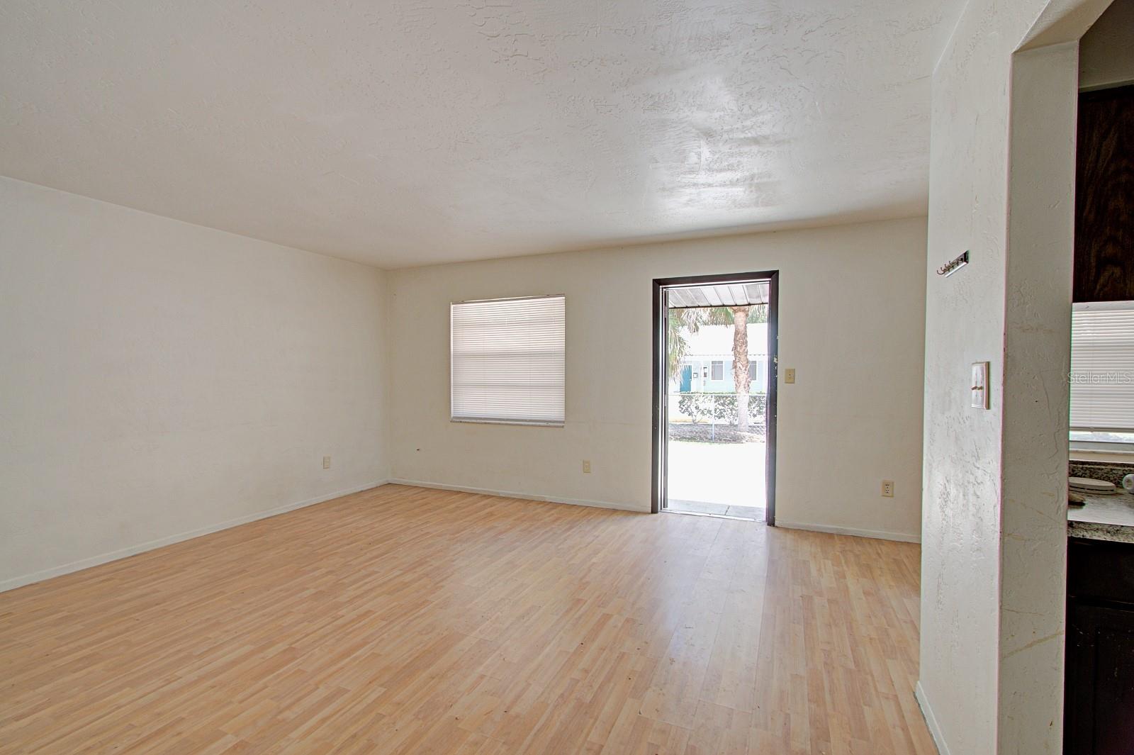 830 N CLAKE ST, DELAND, FL, 32724