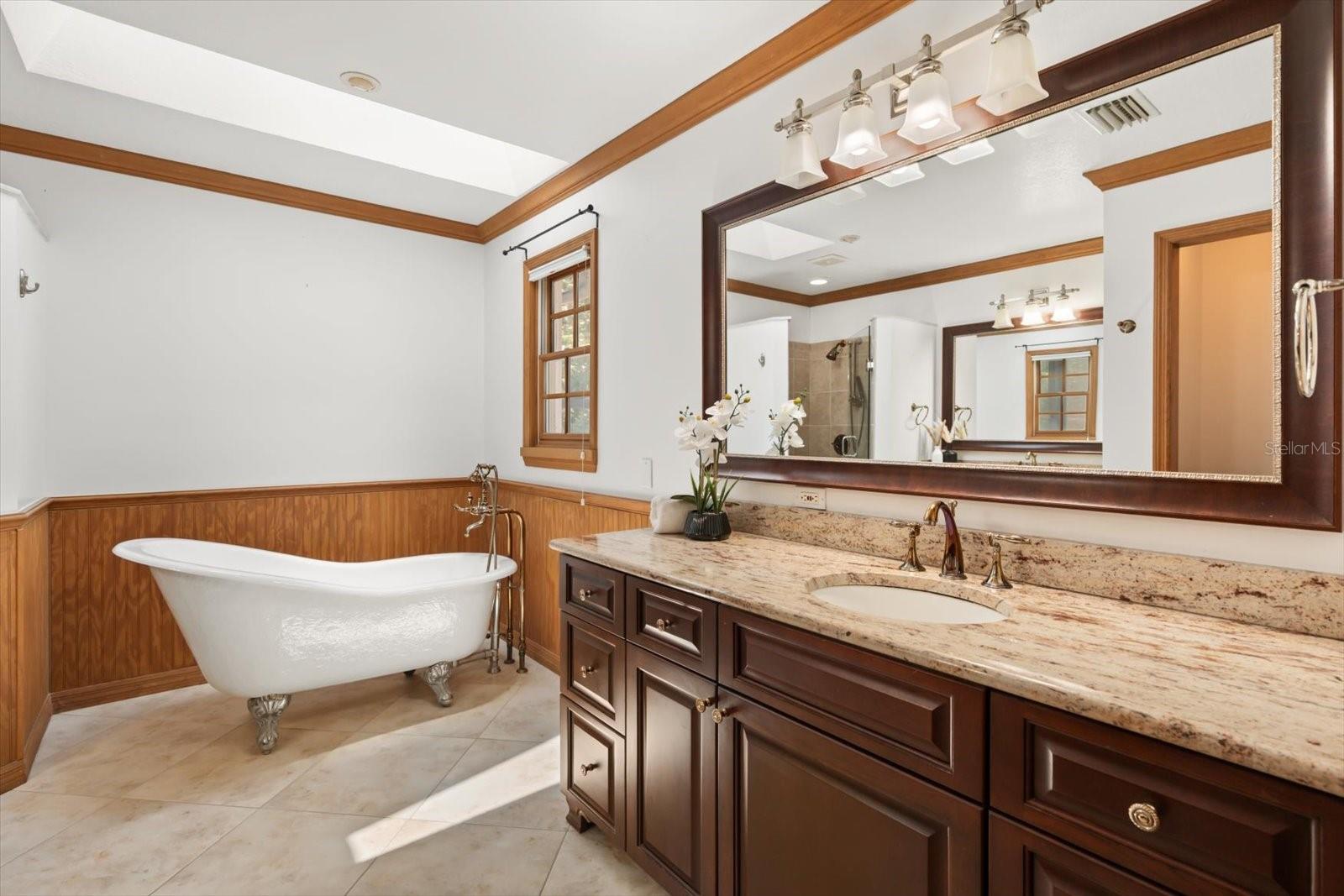 216 WOODS TRL, SANFORD, FL, 32771