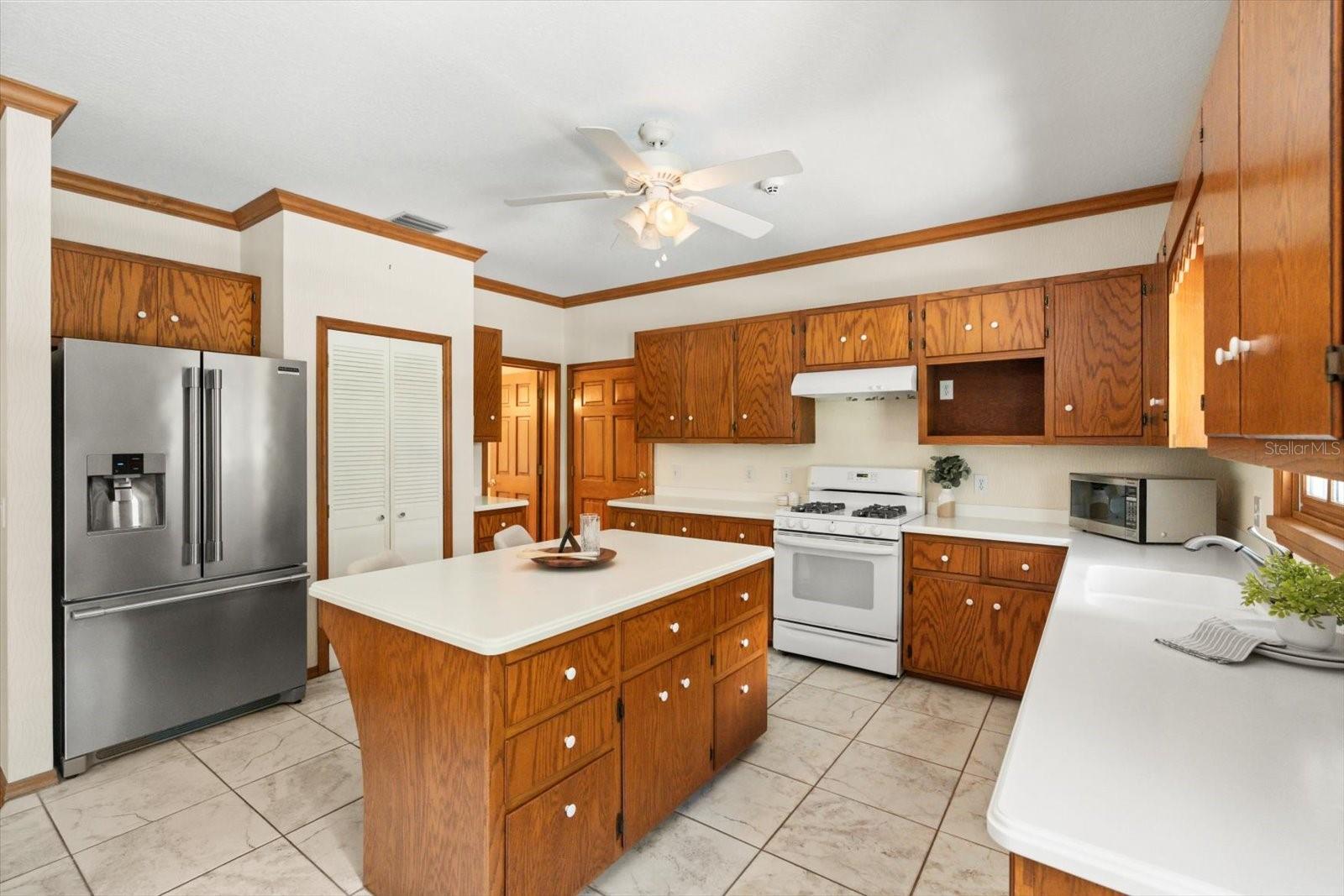 216 WOODS TRL, SANFORD, FL, 32771