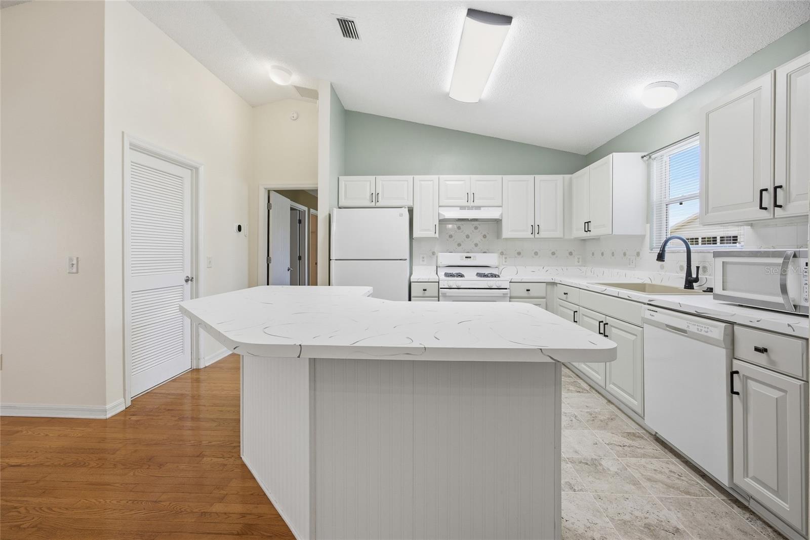 17705 SE 93RD HAWTHORNE AVE, THE VILLAGES, FL, 32162