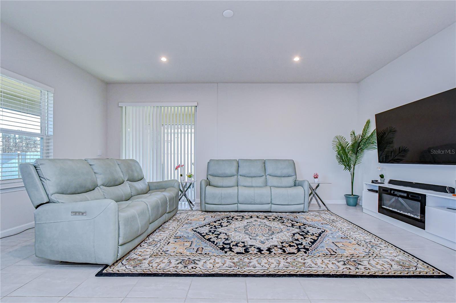 10422 GLIDING EAGLE WAY, LAND O LAKES, FL, 34638
