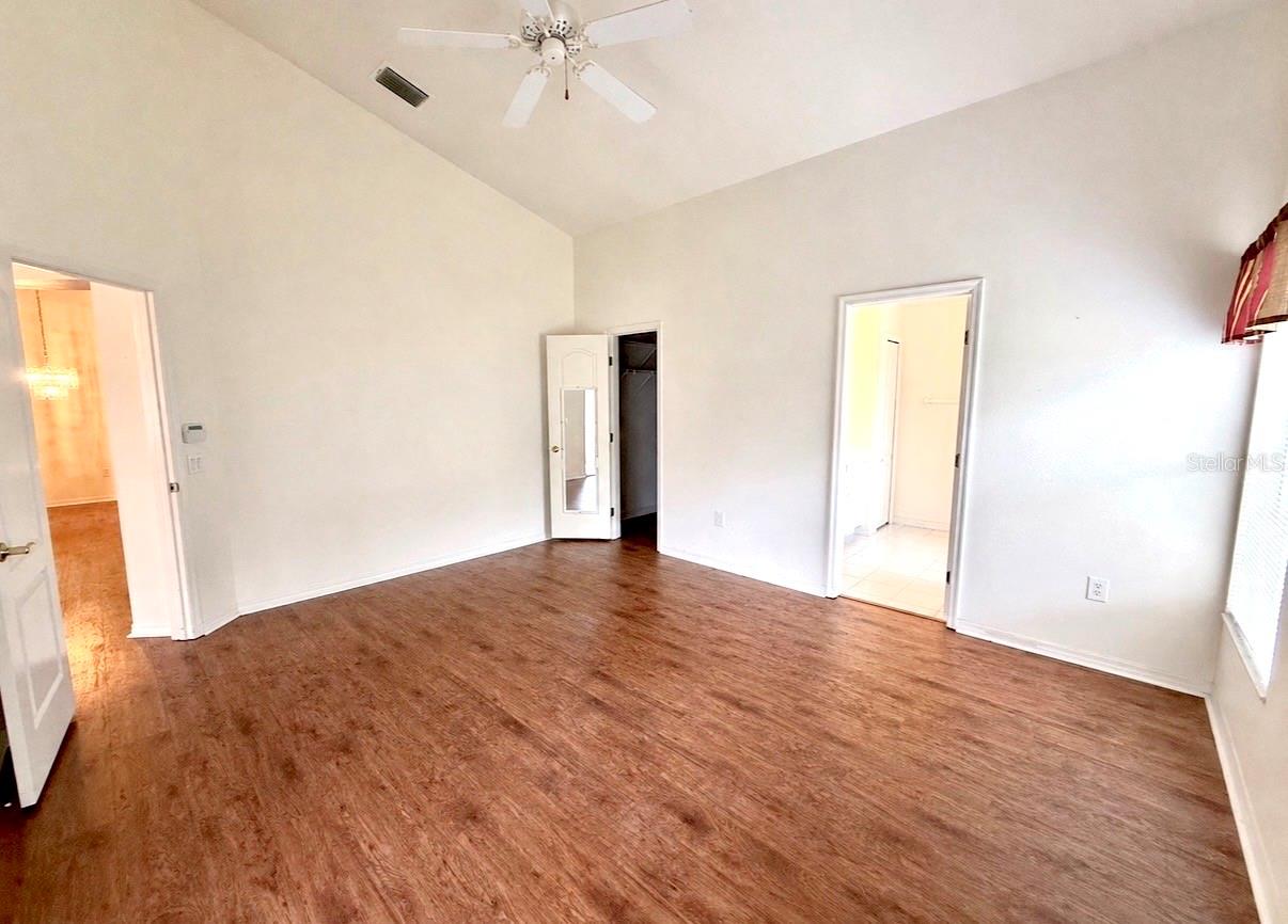 10105 CHARLESTON CORNER RD, TAMPA, FL, 33635