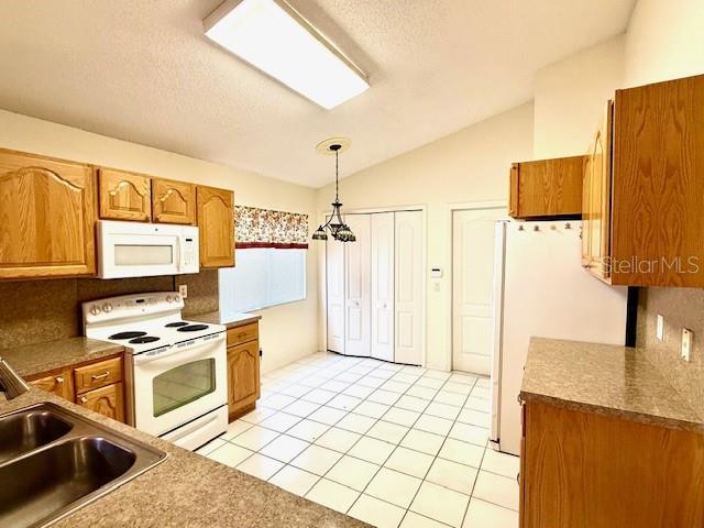 10105 CHARLESTON CORNER RD, TAMPA, FL, 33635