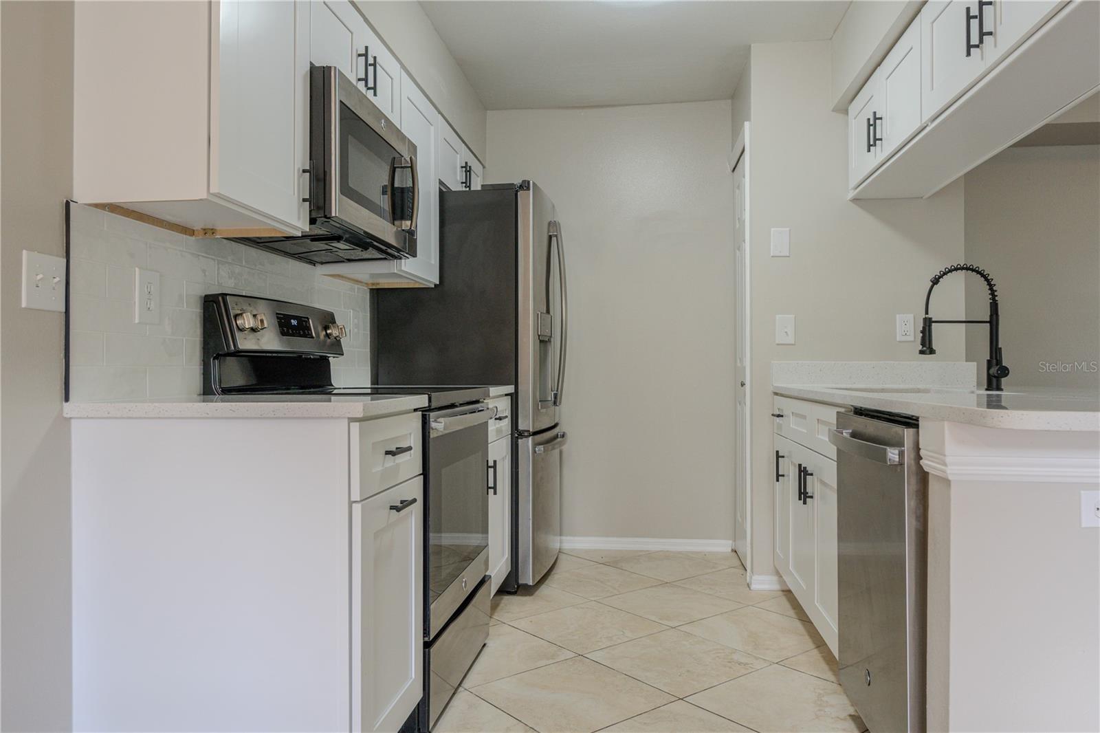5004 LAGUNA BAY CIR #48, KISSIMMEE, FL, 34746