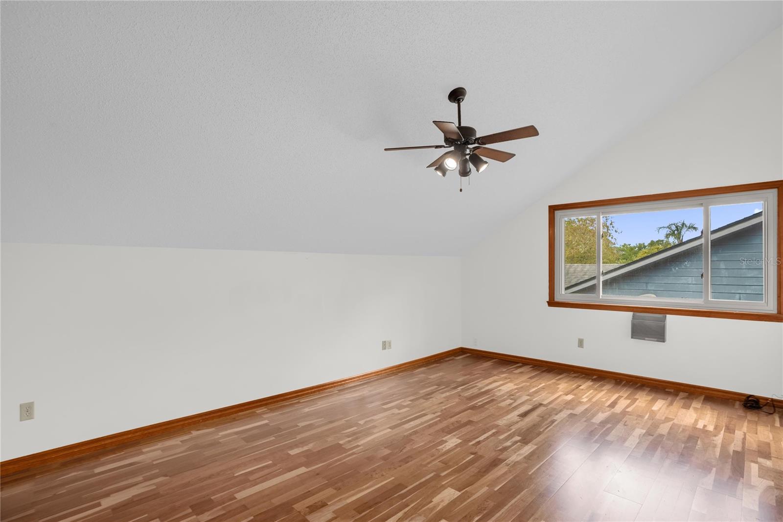 825 MELLOWOOD AVE, ORLANDO, FL, 32825