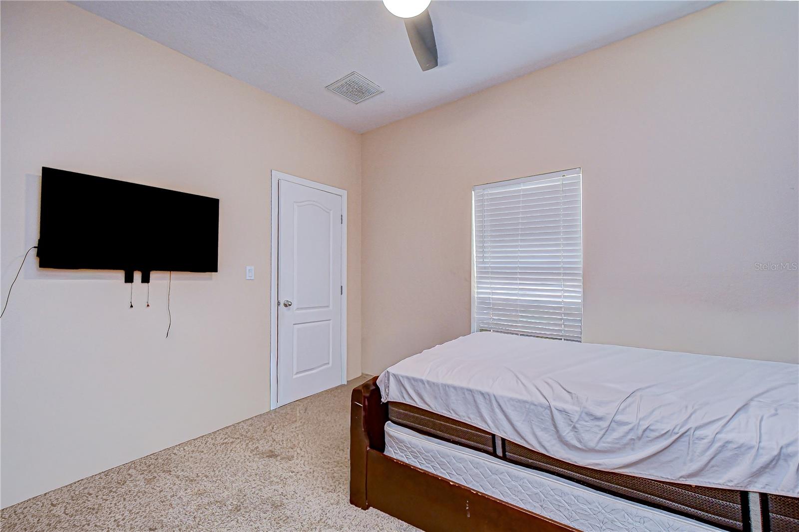 4036 MOORES LAKE RD, DOVER, FL, 33527