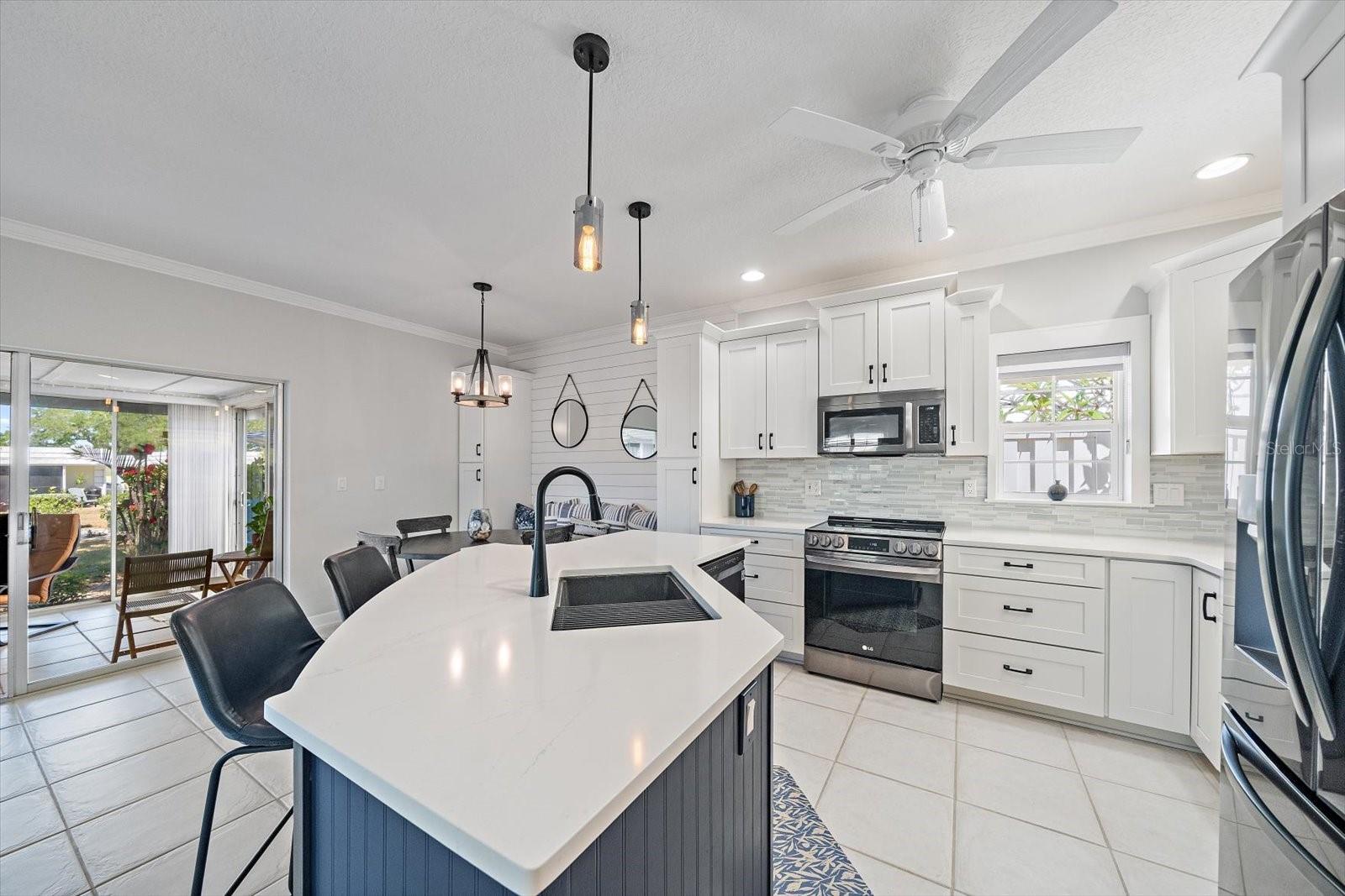 5940 DRIFTWOOD AVE #15, SARASOTA, FL, 34231