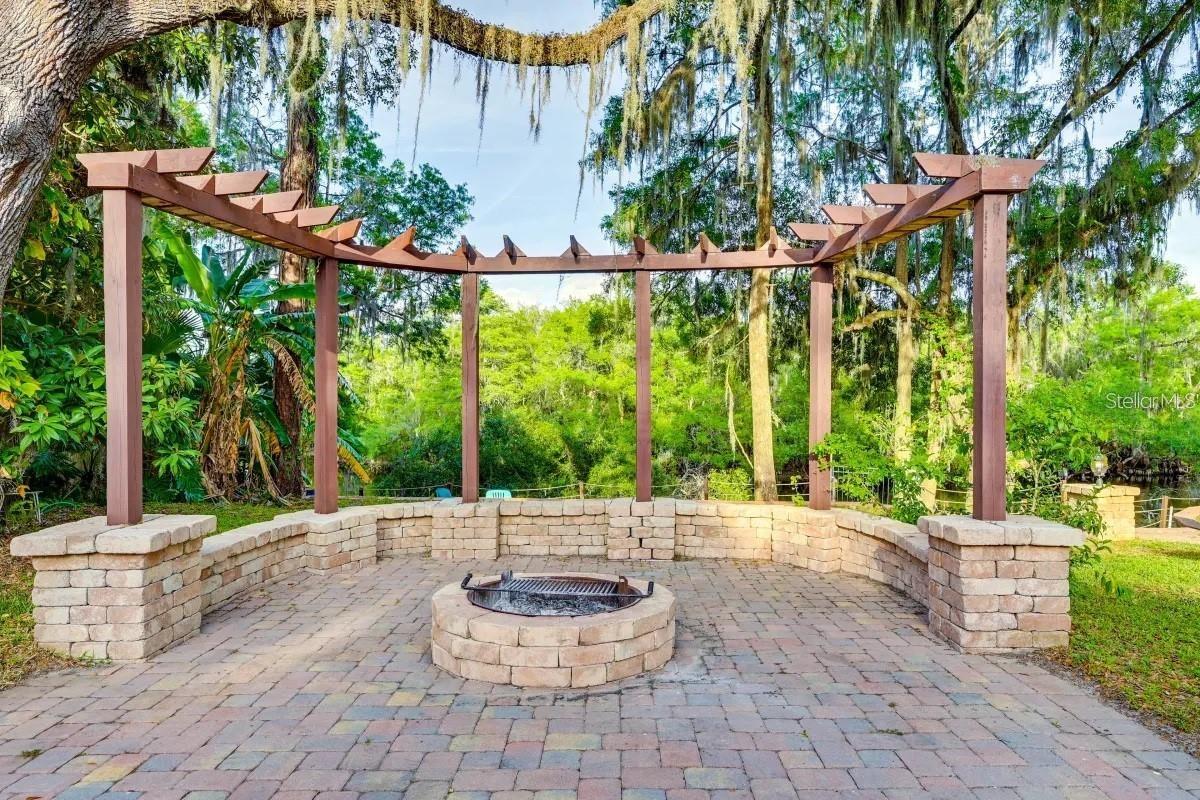 12103 BRIGHTWATER BLVD, TEMPLE TERRACE, FL, 33617